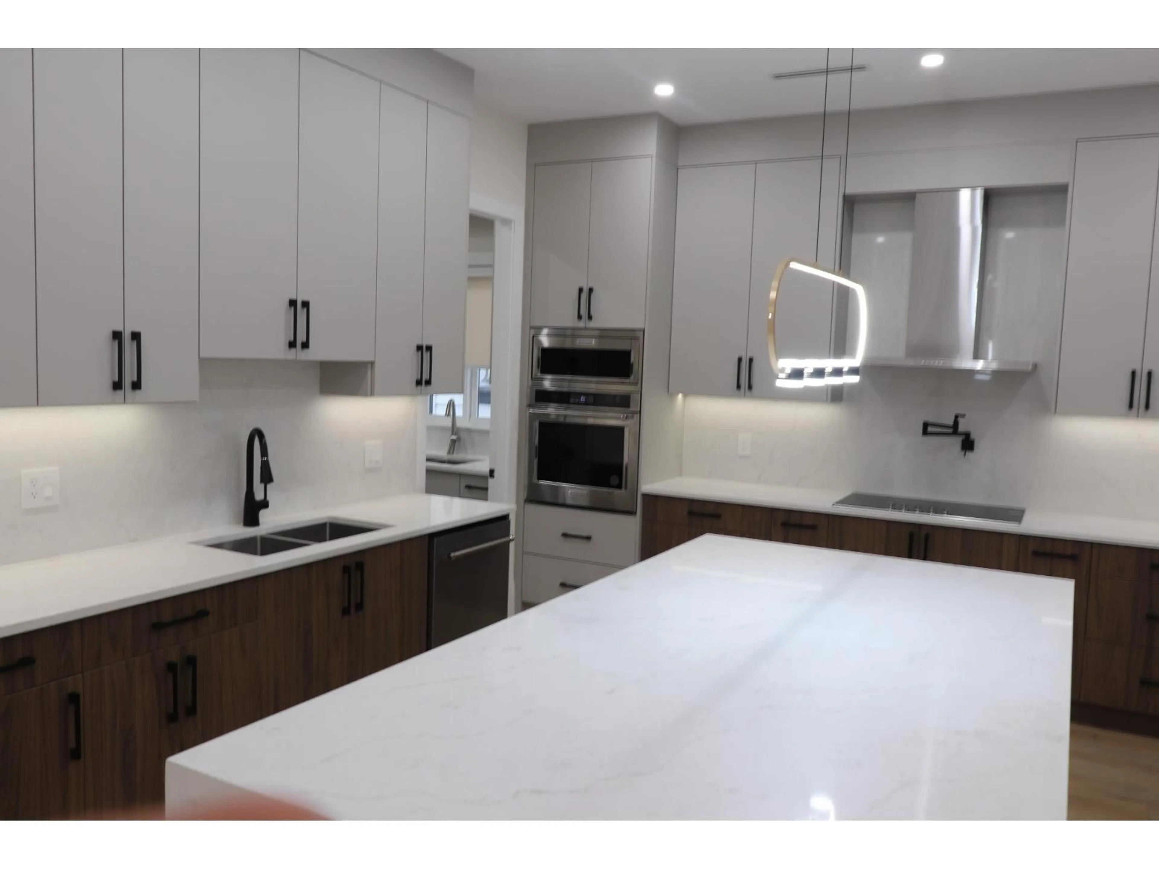 Unknown for 7080 192A STREET, Surrey British Columbia V4N6V1