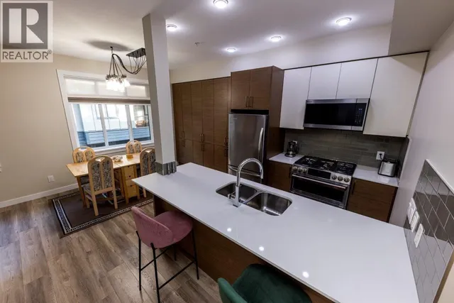 306 - 2135 HERITAGE PARK LANE, North Vancouver 4