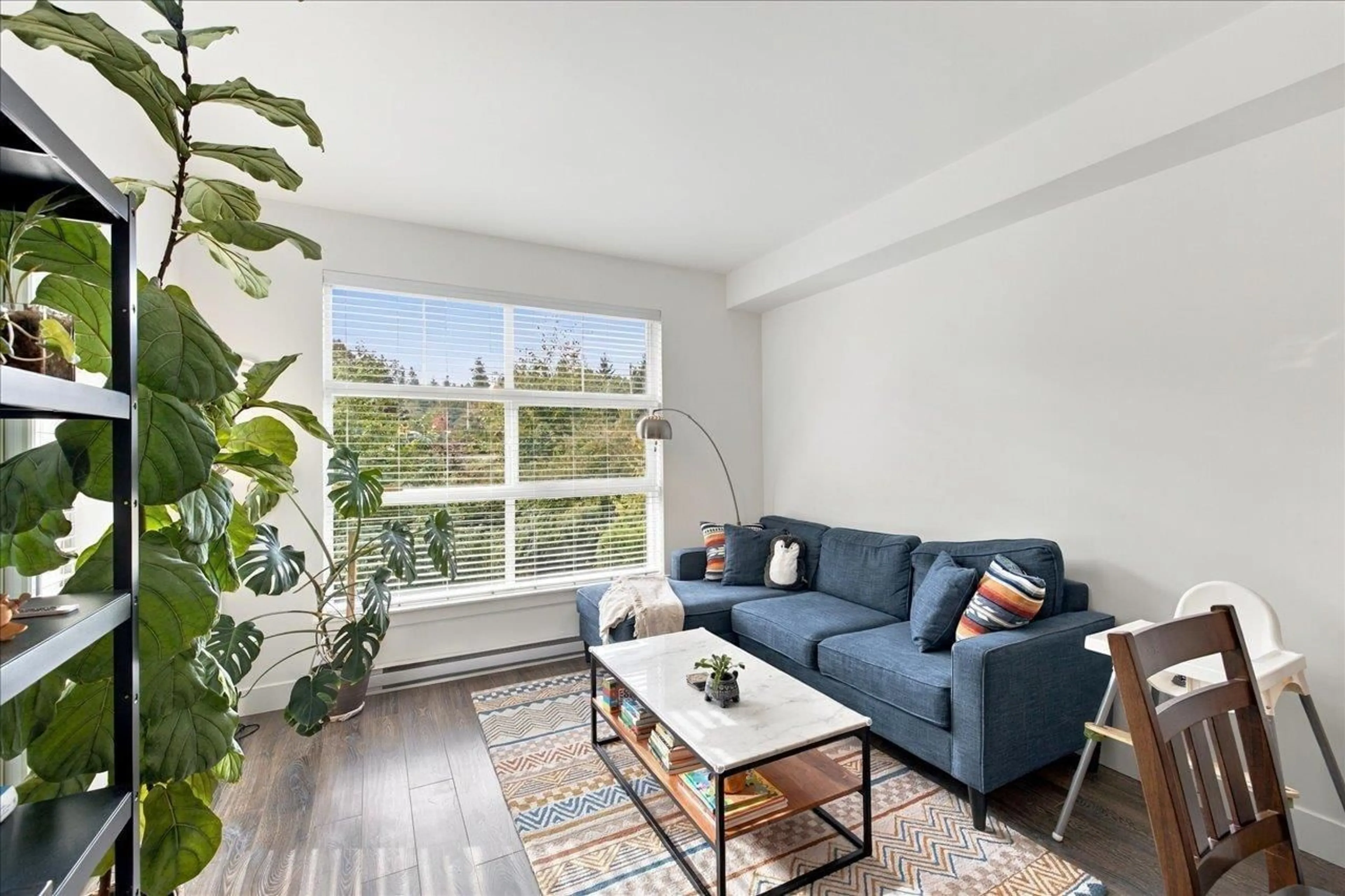 Living room with furniture, unknown for 313 - 14550 WINTER CRESCENT, Surrey British Columbia V4P0G4