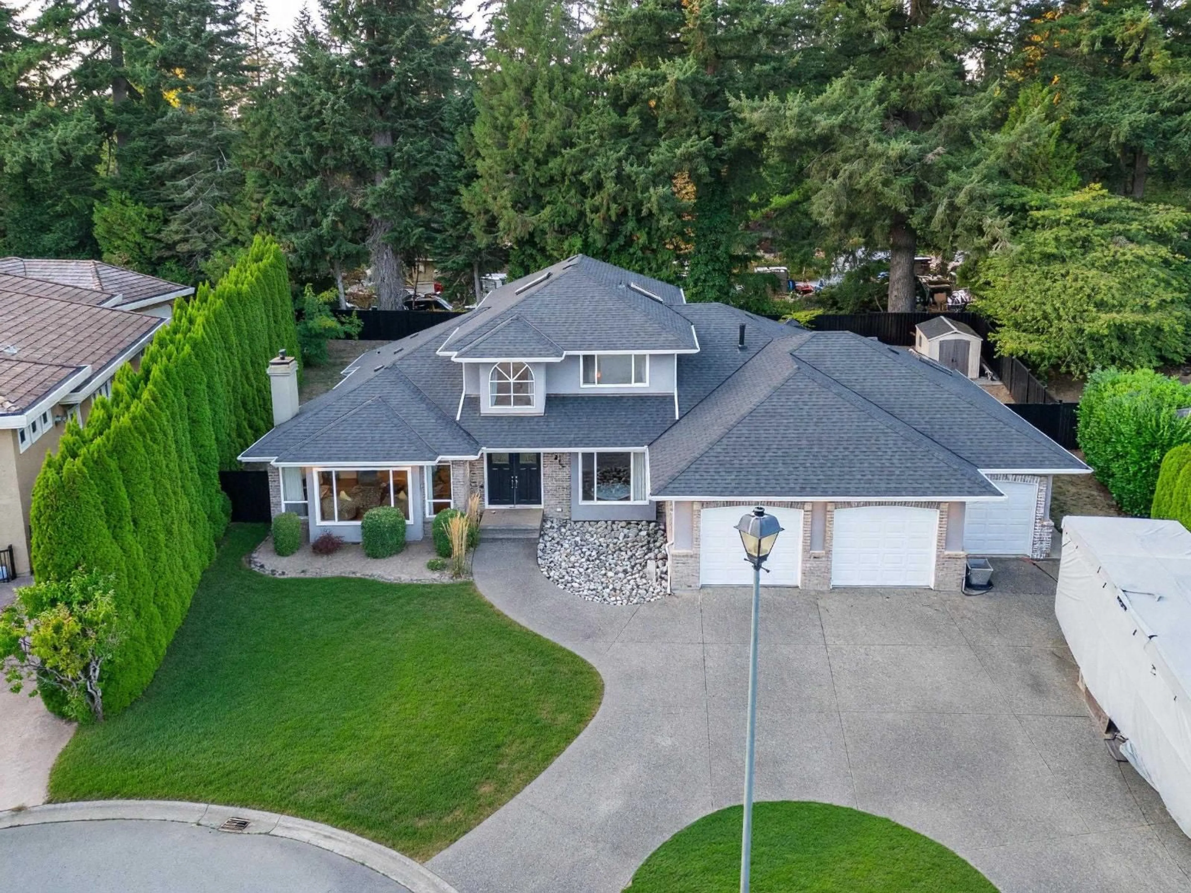 A pic from outside/outdoor area/front of a property/back of a property/a pic from drone, street for 14455 30A AVENUE, Surrey British Columbia V4P1P8
