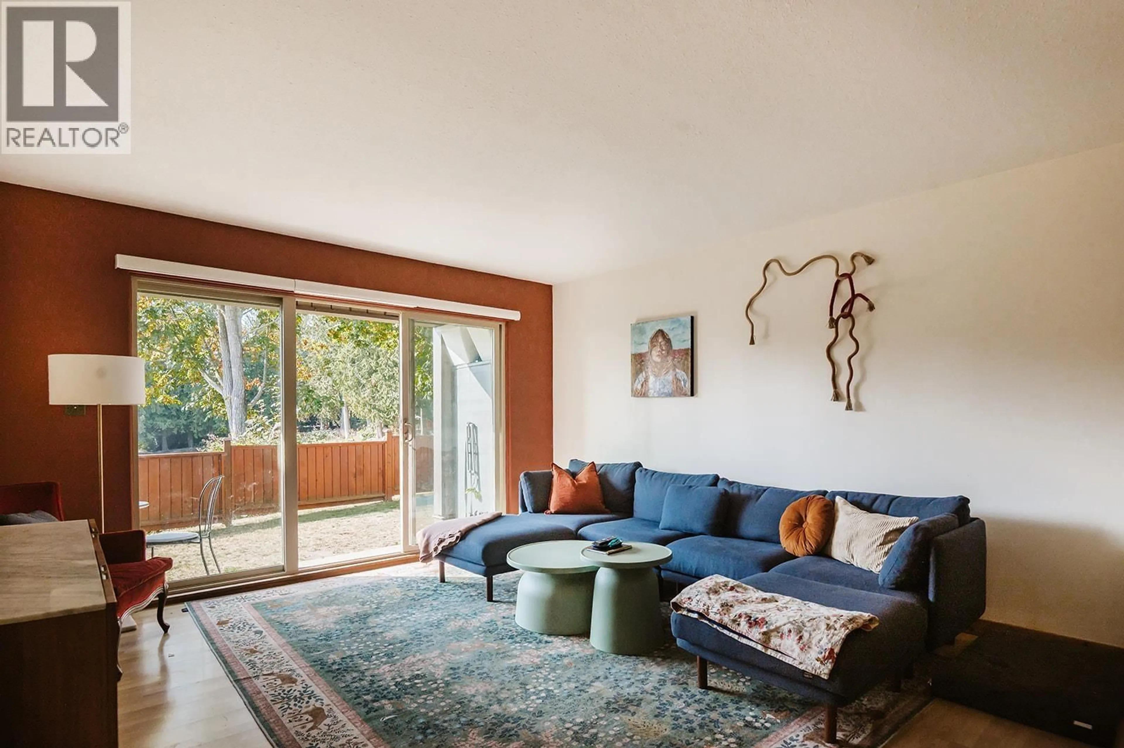 Living room with furniture, unknown for 30 - 622 FARNHAM ROAD, Gibsons British Columbia V0N1V8