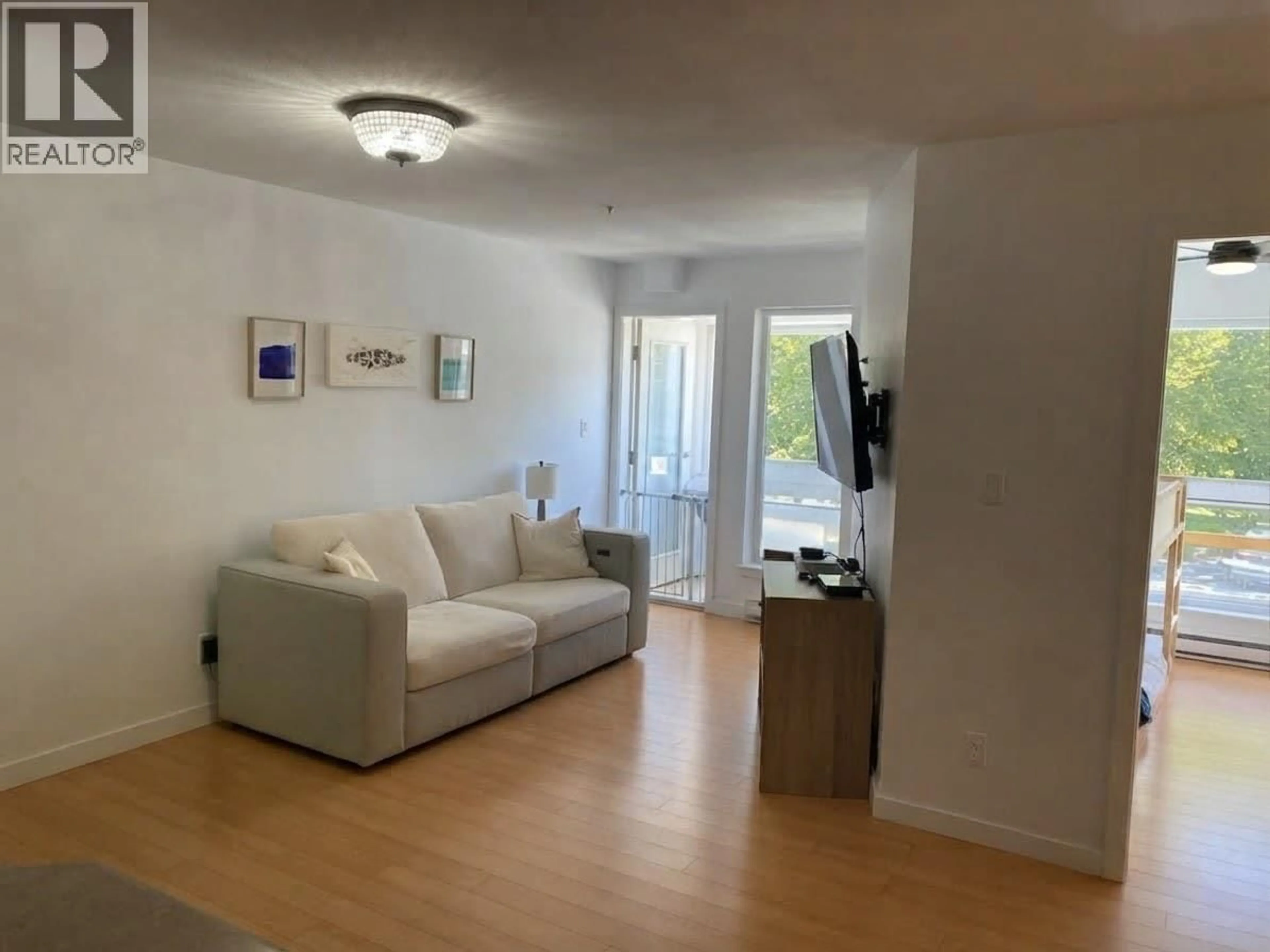A pic of a room for 210 - 2891 HASTINGS STREET, Vancouver British Columbia V5K5J8