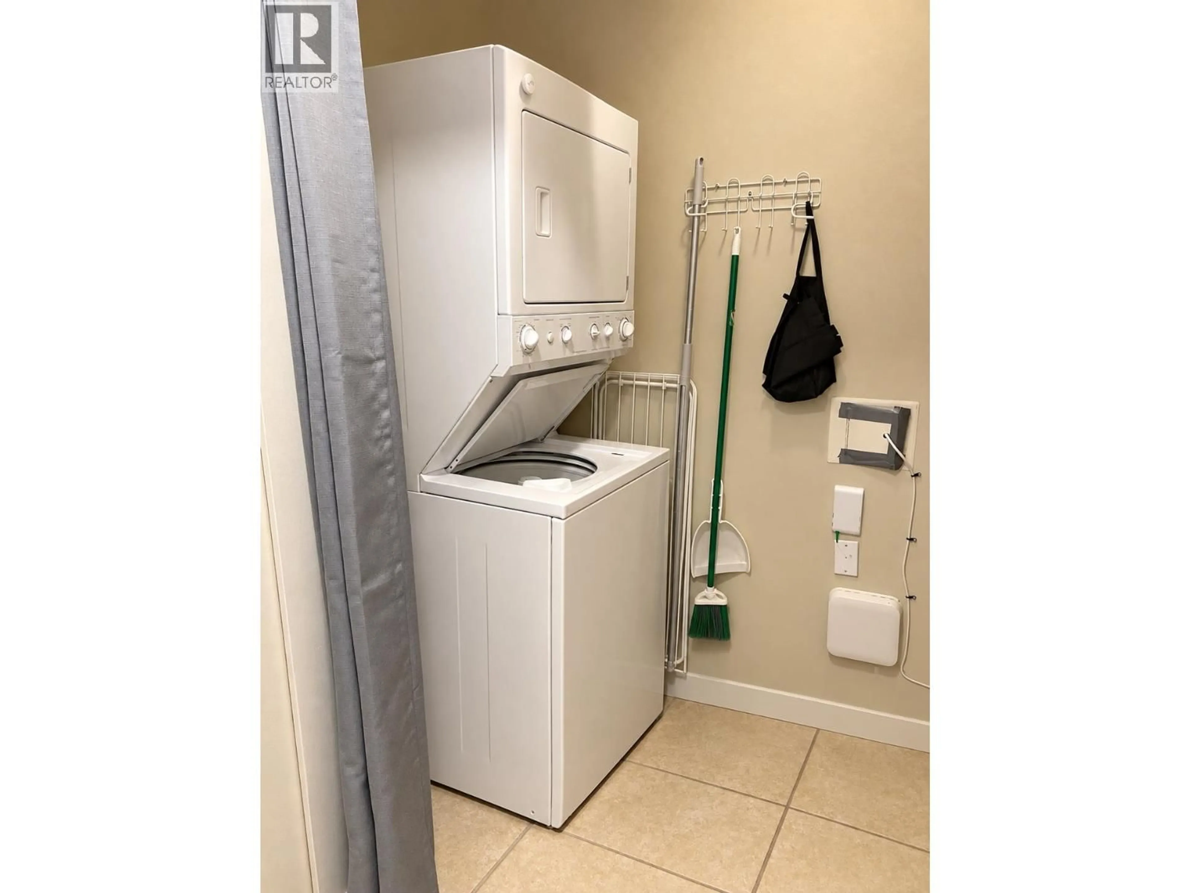 Laundry room for 210 - 2891 HASTINGS STREET, Vancouver British Columbia V5K5J8