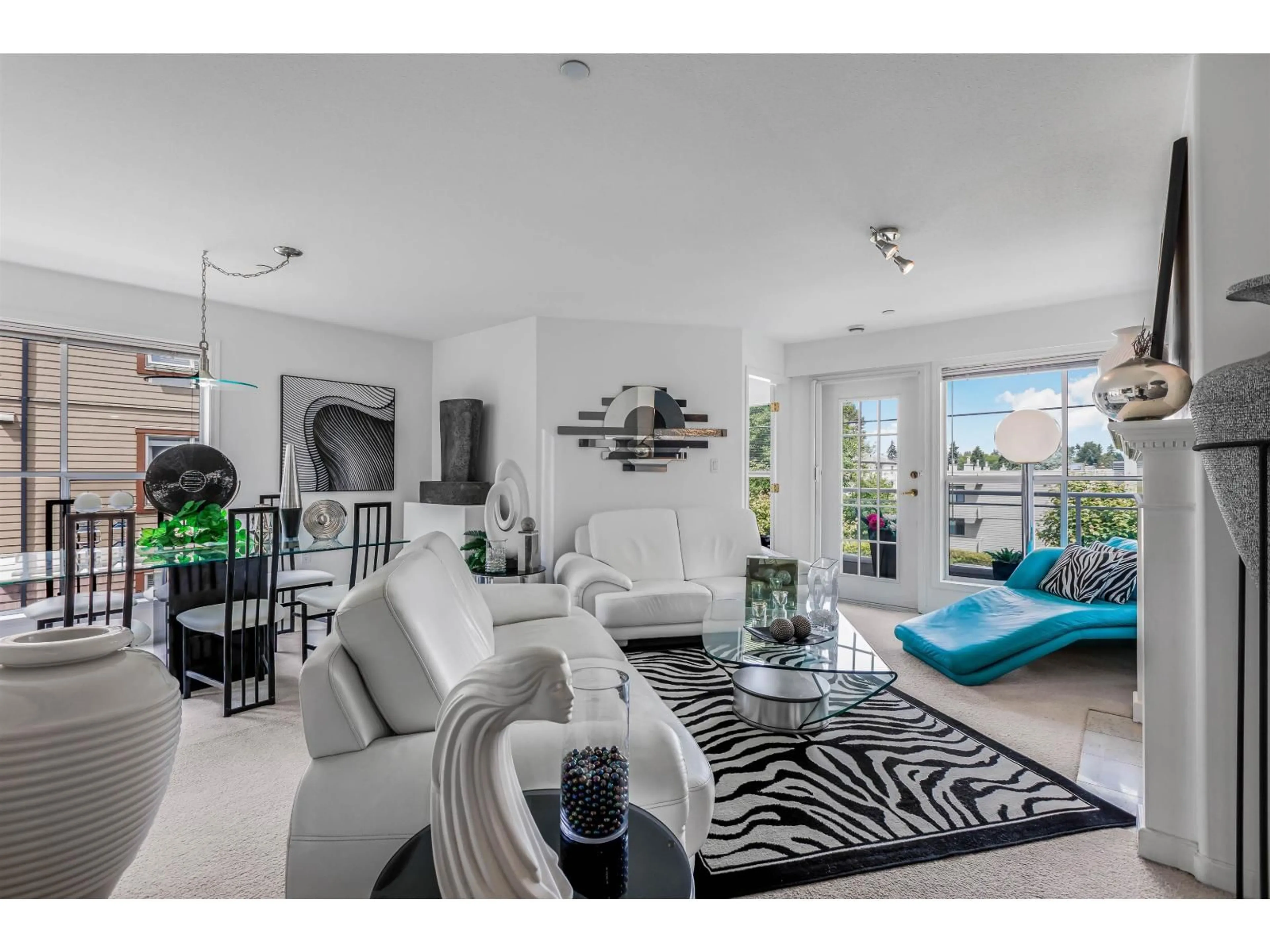 Living room with furniture, unknown for 206 - 15290 18TH AVENUE, Surrey British Columbia V4A1W8