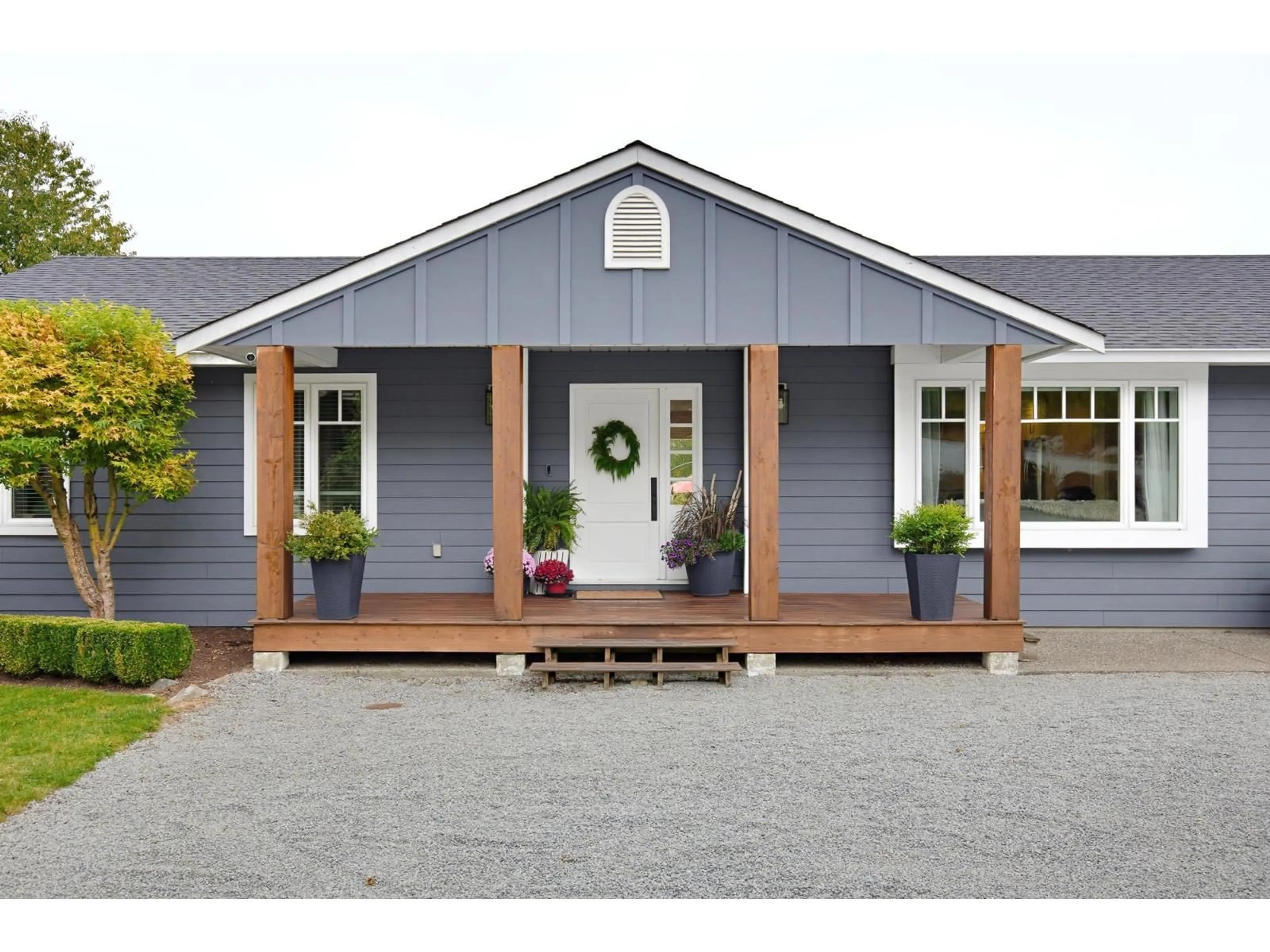 Home with vinyl exterior material, street for 8792 GOUNDREY STREET, Mission British Columbia V2V6Y5