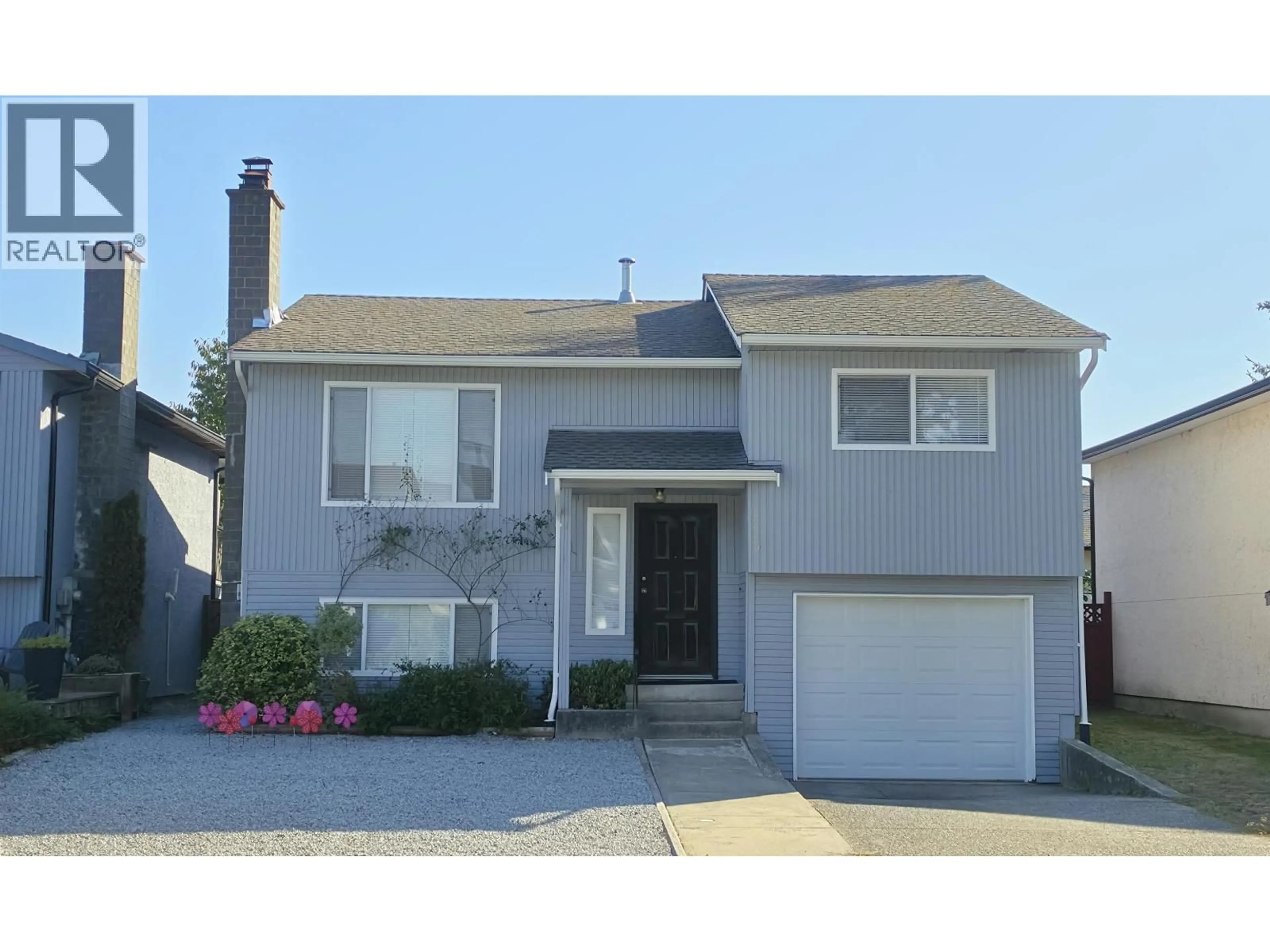 Home with vinyl exterior material, street for 3220 HARWOOD AVENUE, Coquitlam British Columbia V3E1T8