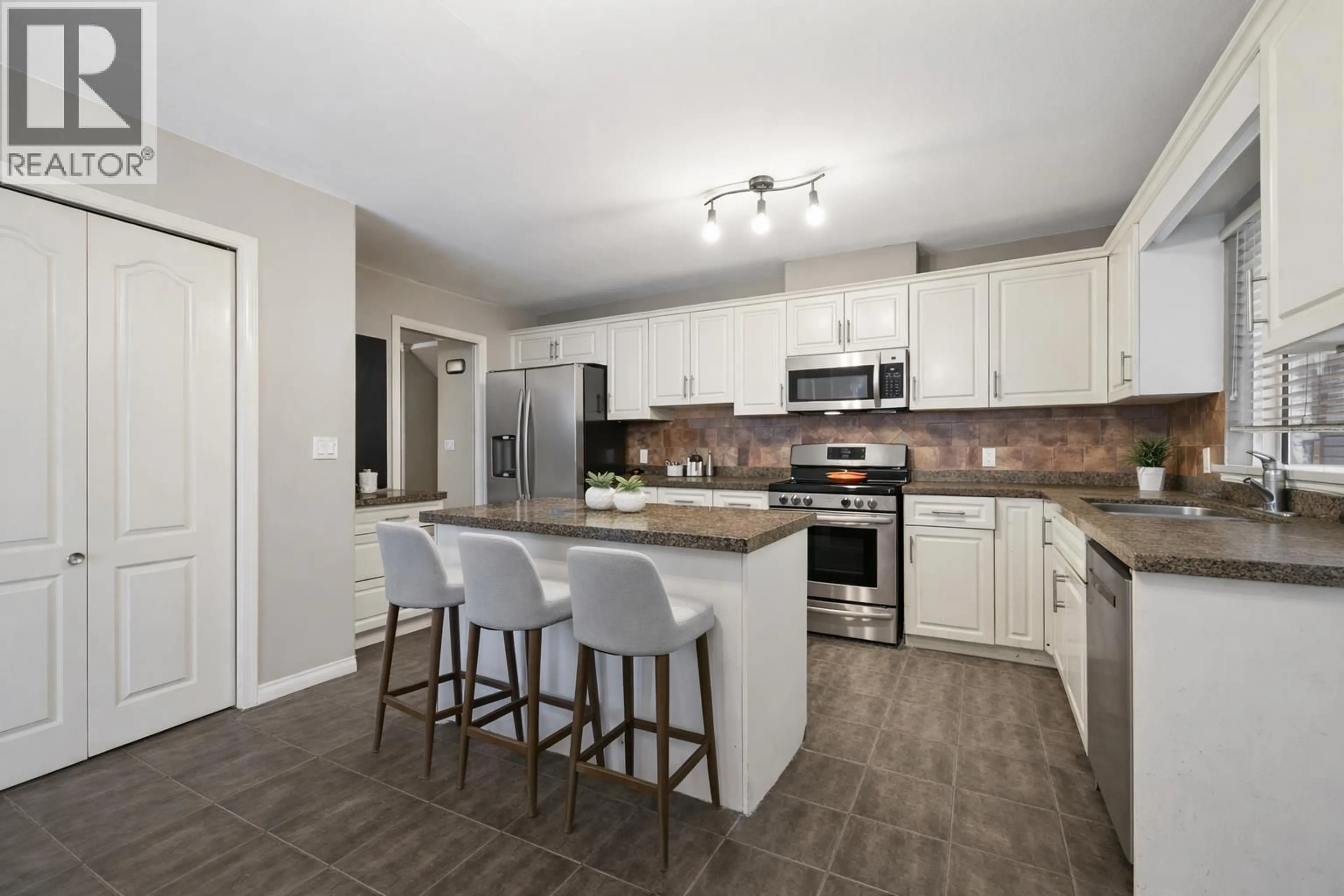 Open concept kitchen, unknown for 3 - 1615 SHAUGHNESSY STREET, Port Coquitlam British Columbia V3C6K9