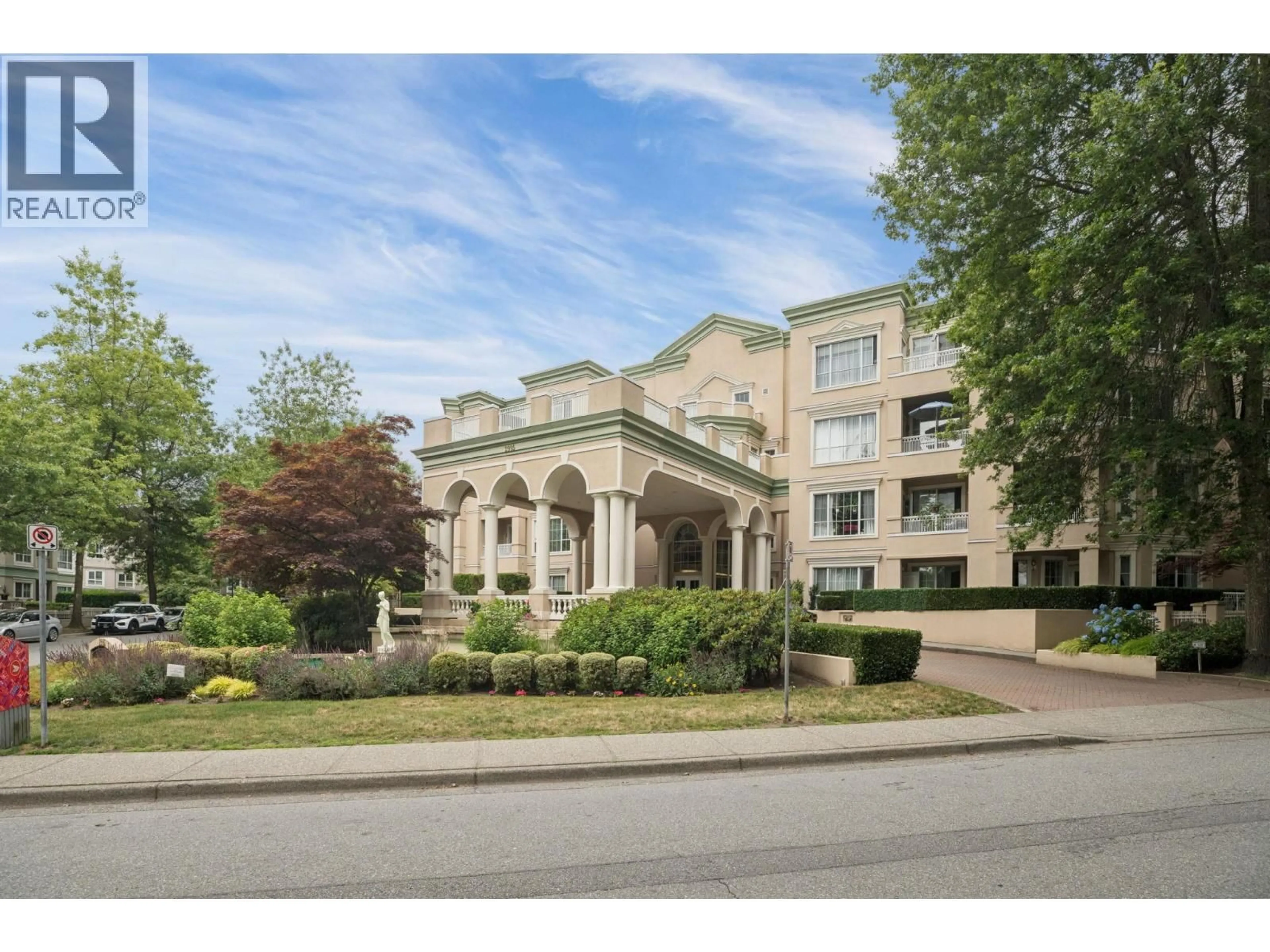 Patio, unknown for 418 - 2995 PRINCESS CRESCENT, Coquitlam British Columbia V3B7N1