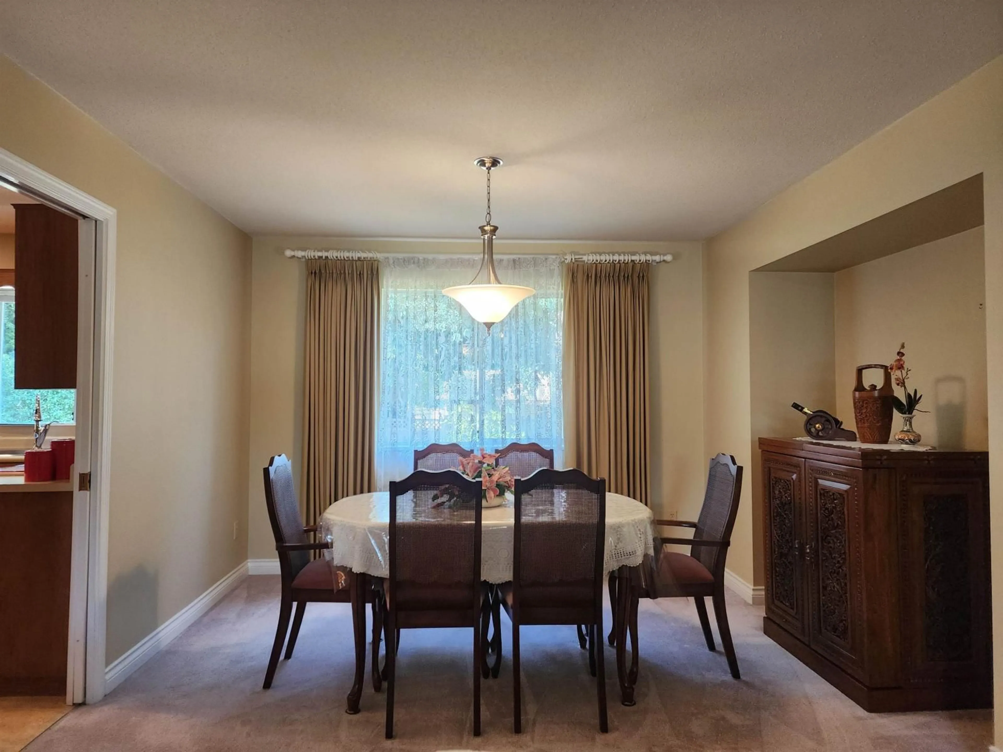 Dining room, unknown for 15499 91A AVENUE, Surrey British Columbia V3R9X1