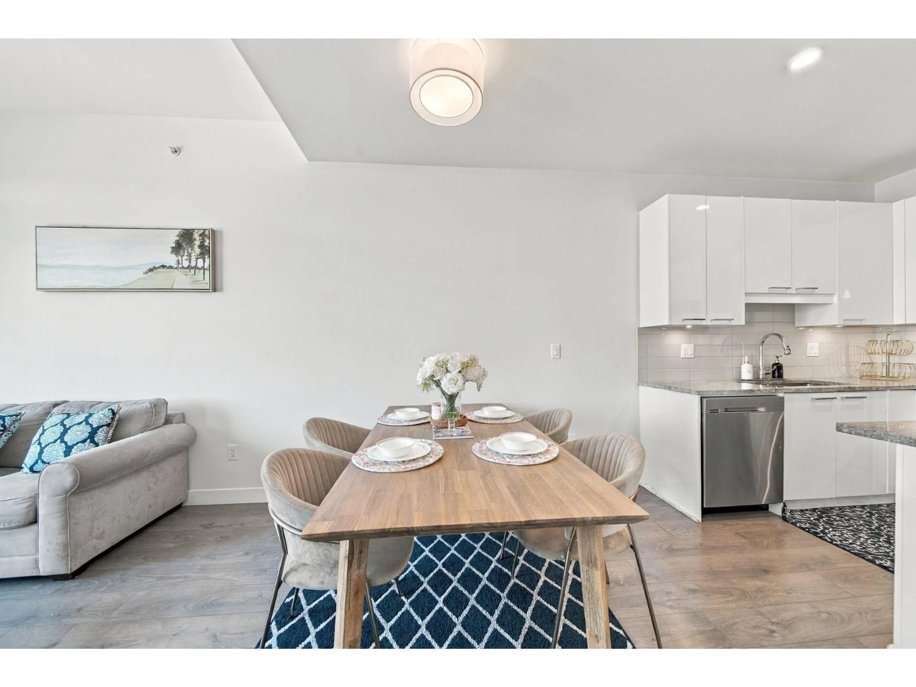 A pic of a room for 517 - 20696 EASTLEIGH CRESCENT, Langley British Columbia V3A0M3