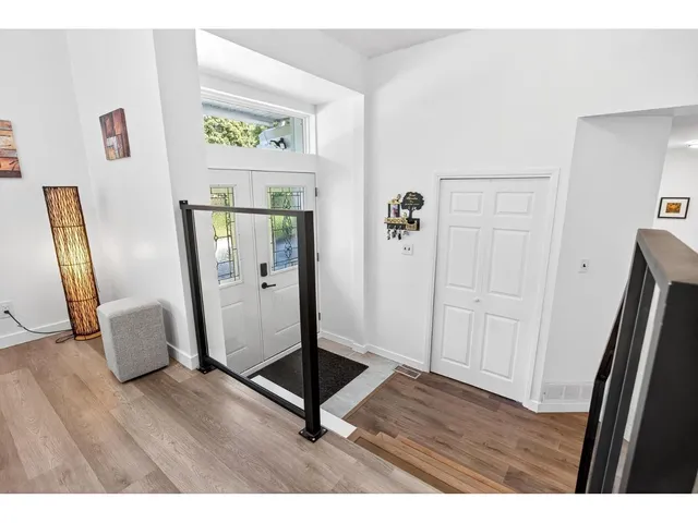 11906 100 AVENUE, Surrey 4
