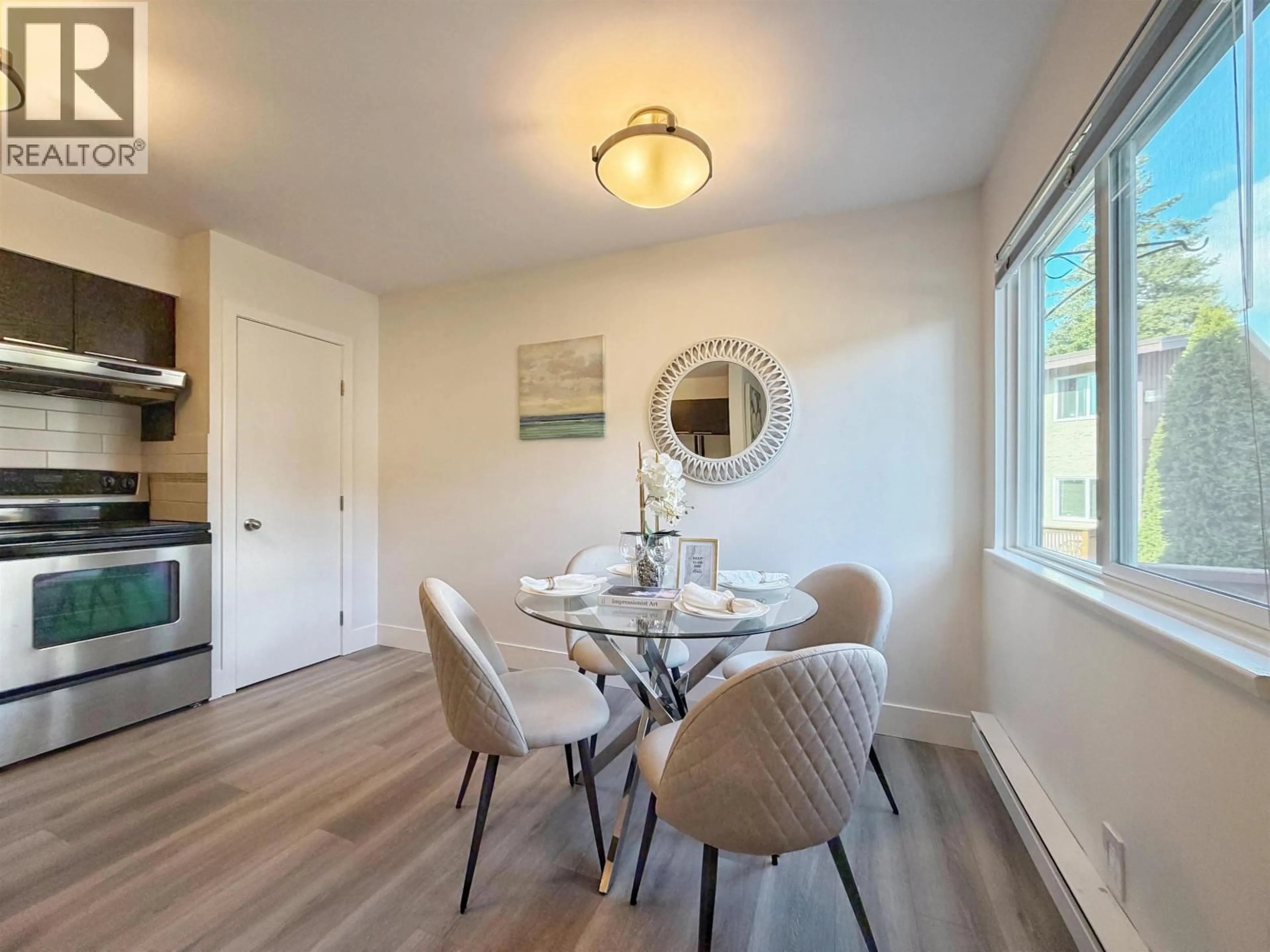 A pic of a room for 5 - 310 HIGHLAND WAY, Port Moody British Columbia V3H3V7