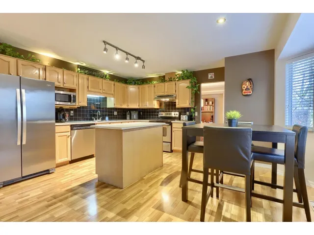 8832 143 STREET, Surrey 5