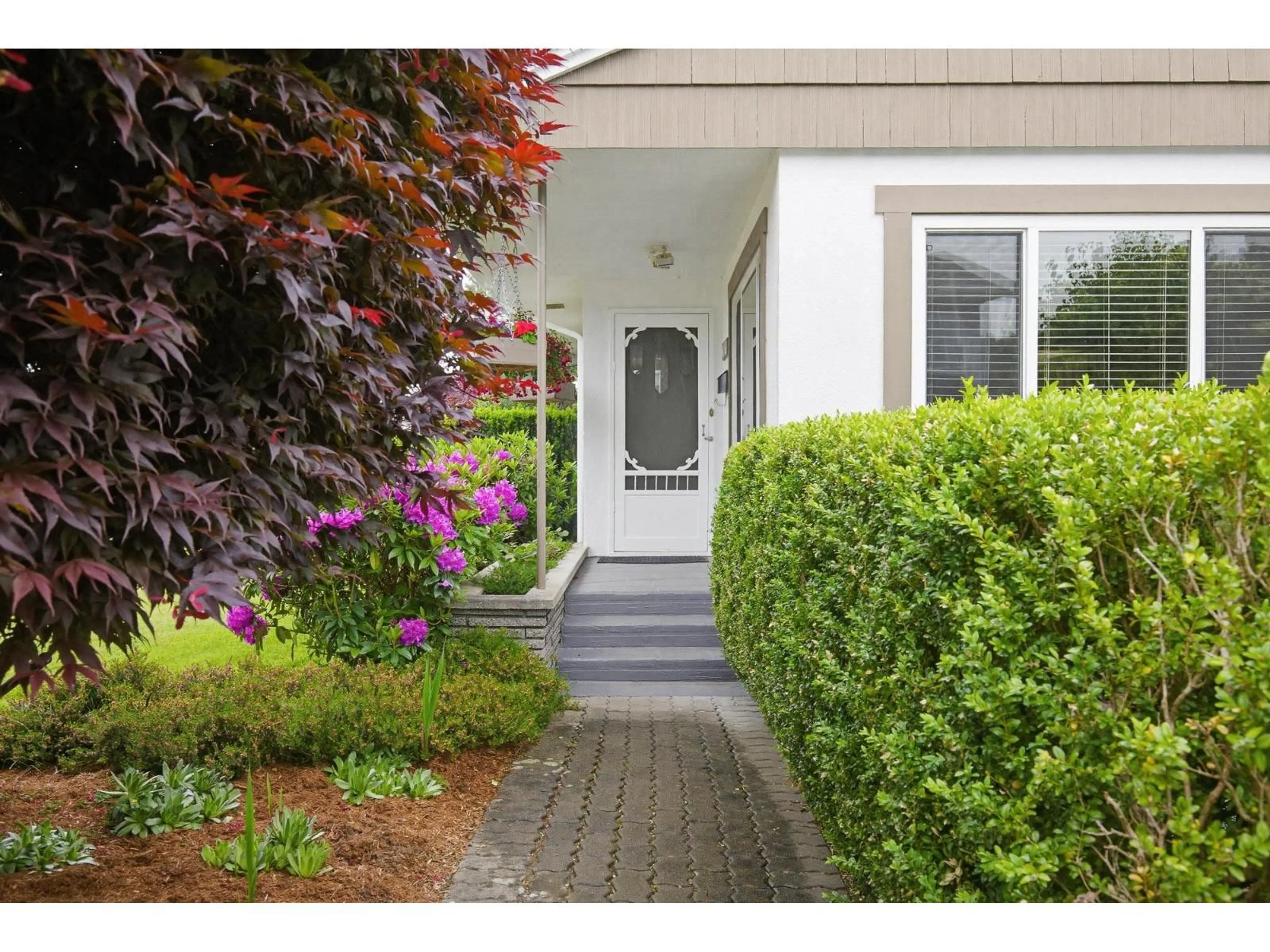 Indoor entryway for 46566 BRICE ROAD, Chilliwack British Columbia V2P3V5