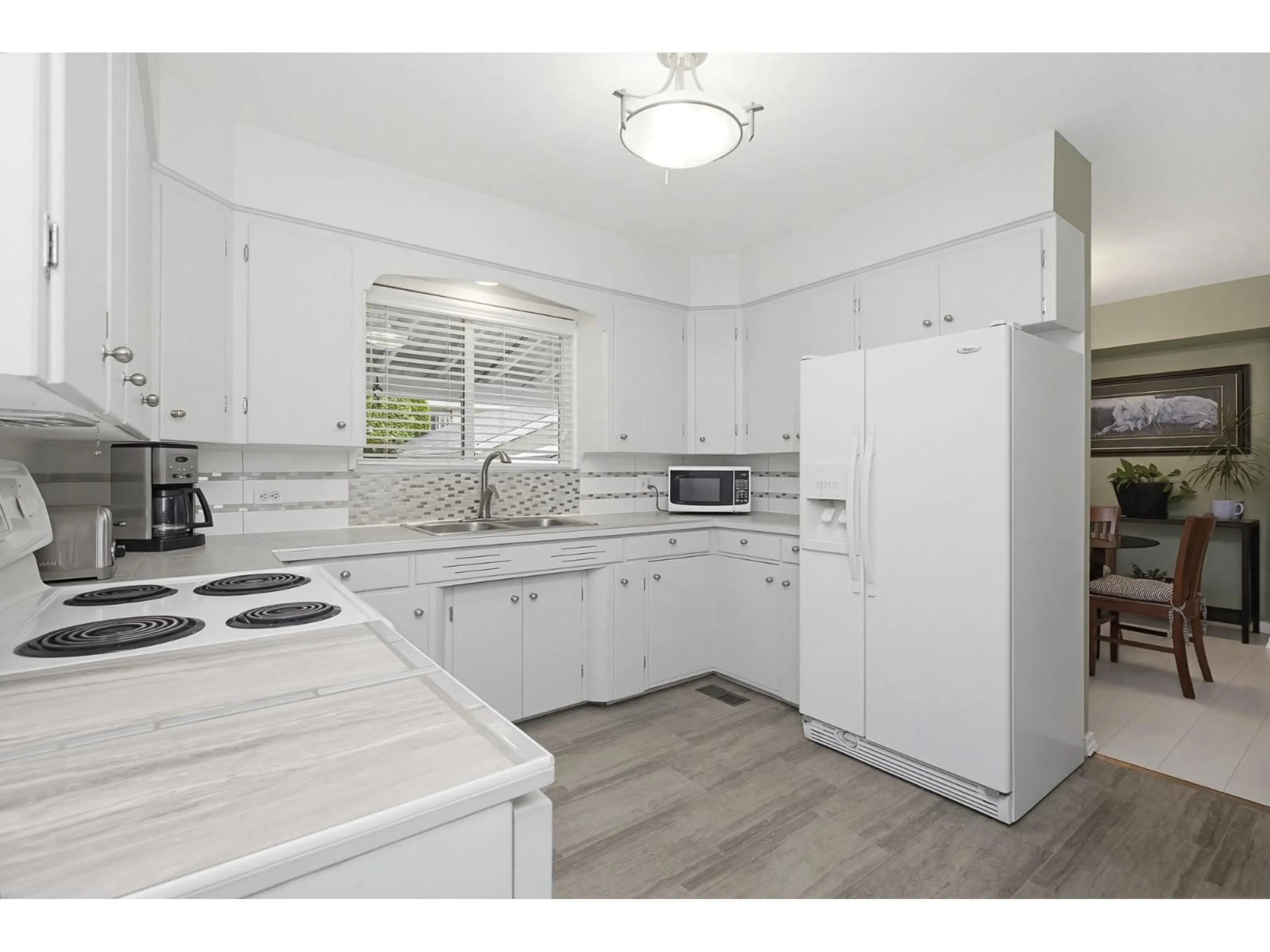 Standard kitchen, unknown for 46566 BRICE ROAD, Chilliwack British Columbia V2P3V5