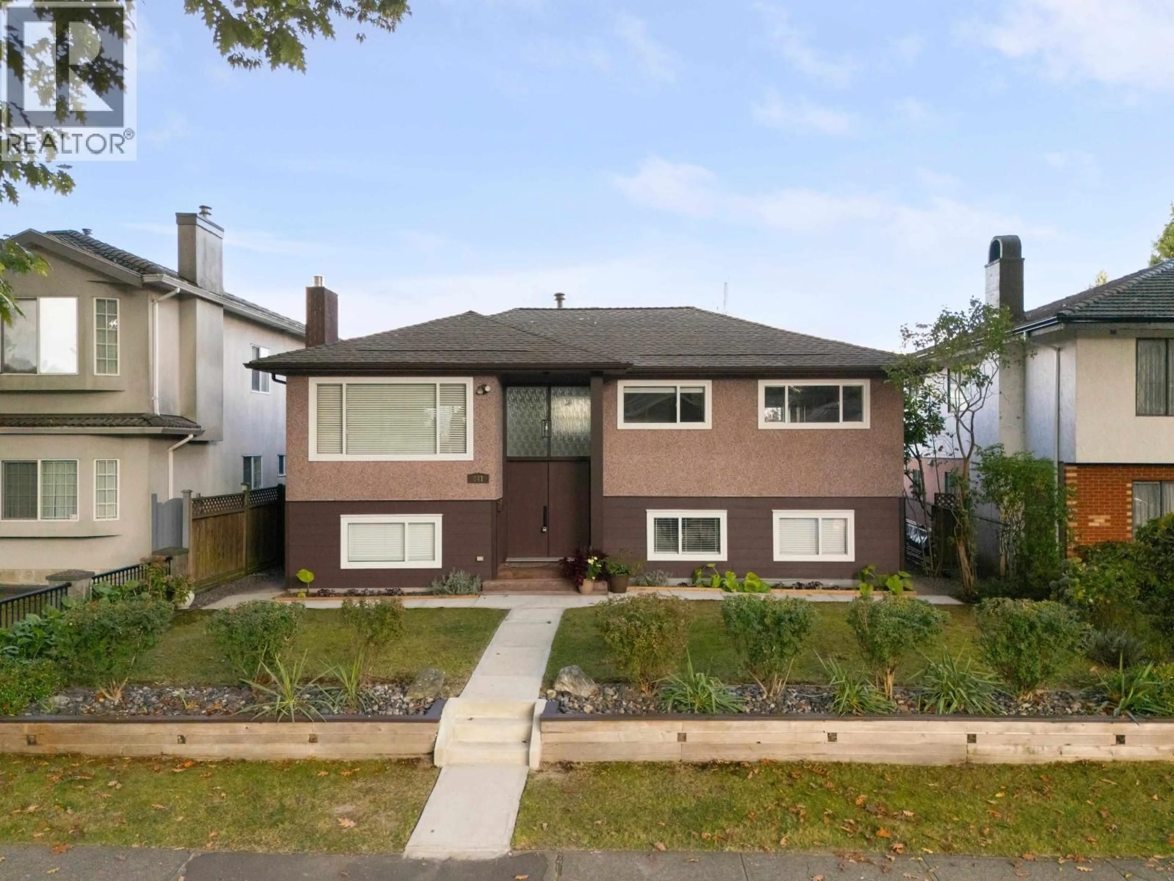 Home with brick exterior material, street for 841 21ST AVENUE, Vancouver British Columbia V5V1S3