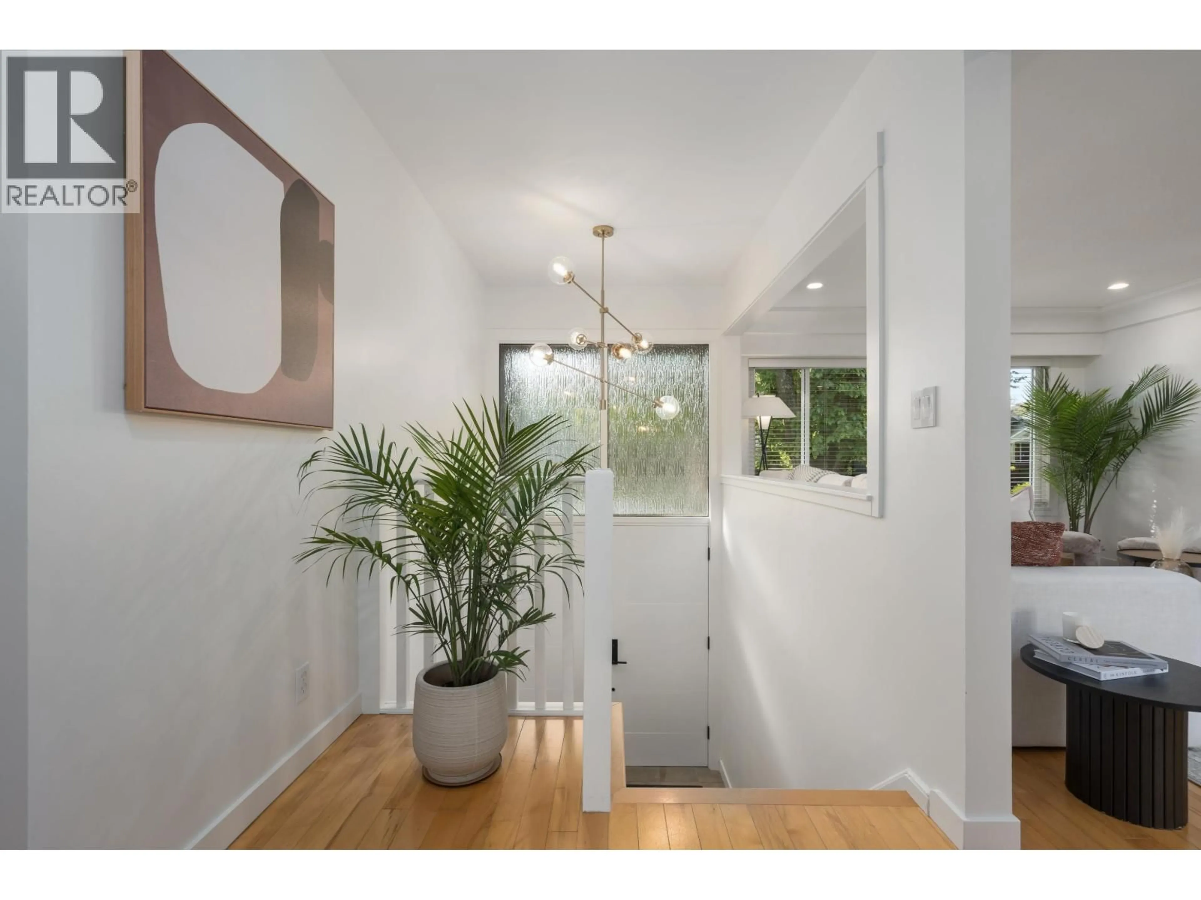 Indoor entryway for 841 21ST AVENUE, Vancouver British Columbia V5V1S3