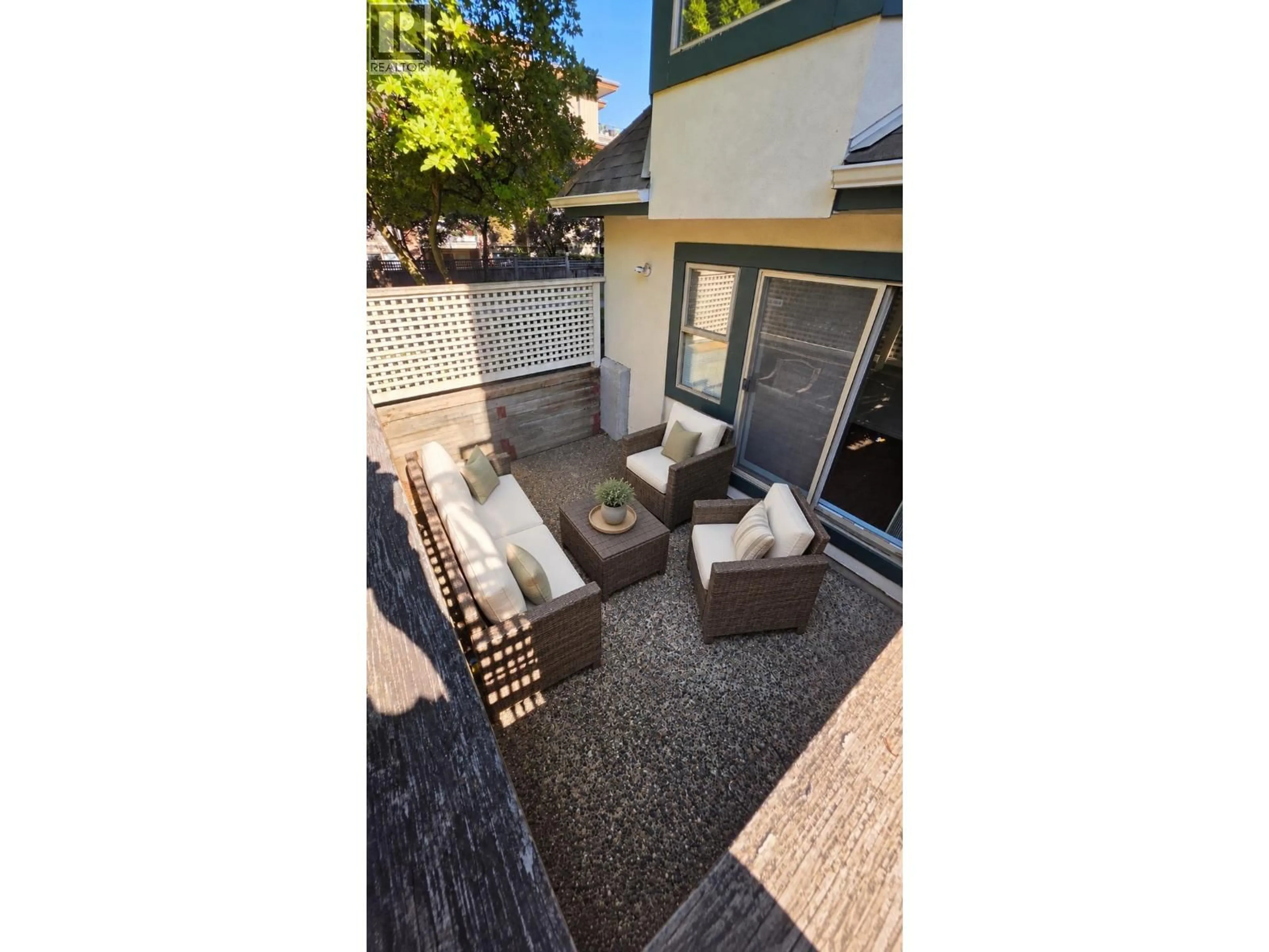 Patio, street for 27 - 7520 18TH STREET, Burnaby British Columbia V3N4X7