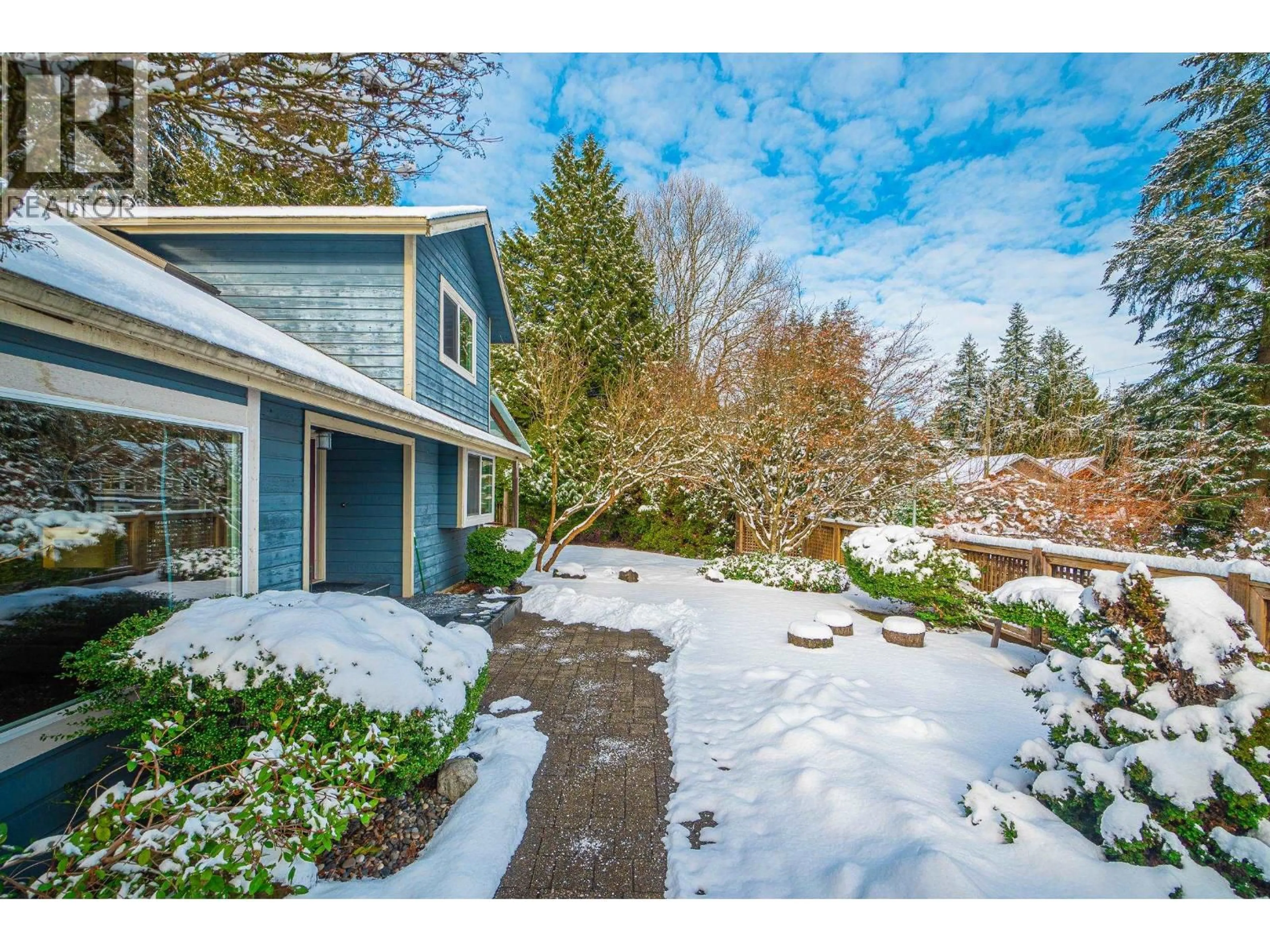 A pic from outside/outdoor area/front of a property/back of a property/a pic from drone, unknown for 1936 CLARKE STREET, Port Moody British Columbia V3H1X9