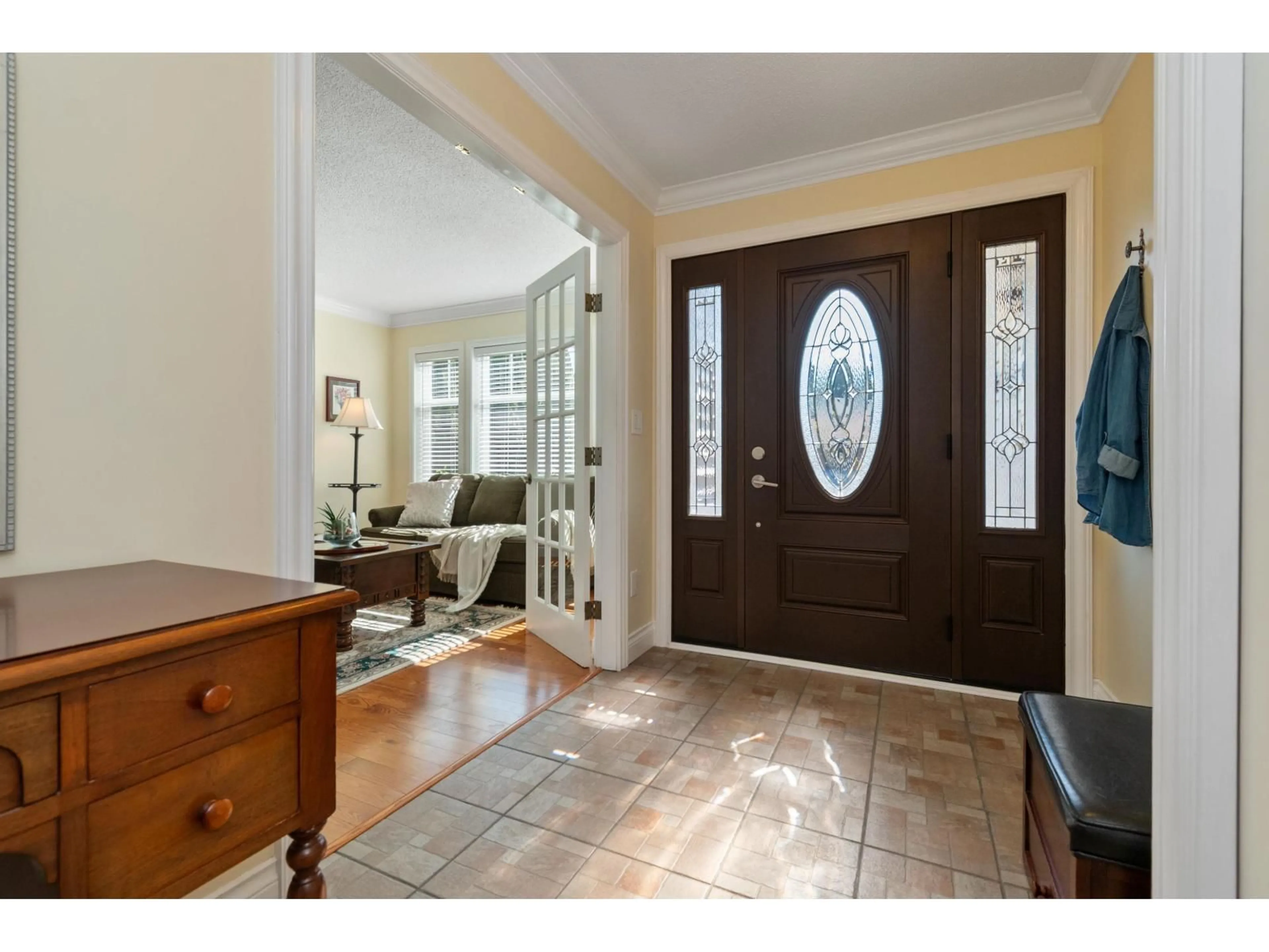 Indoor entryway for 45575 WORTHINGTON PLACE, Chilliwack British Columbia V2R1N6