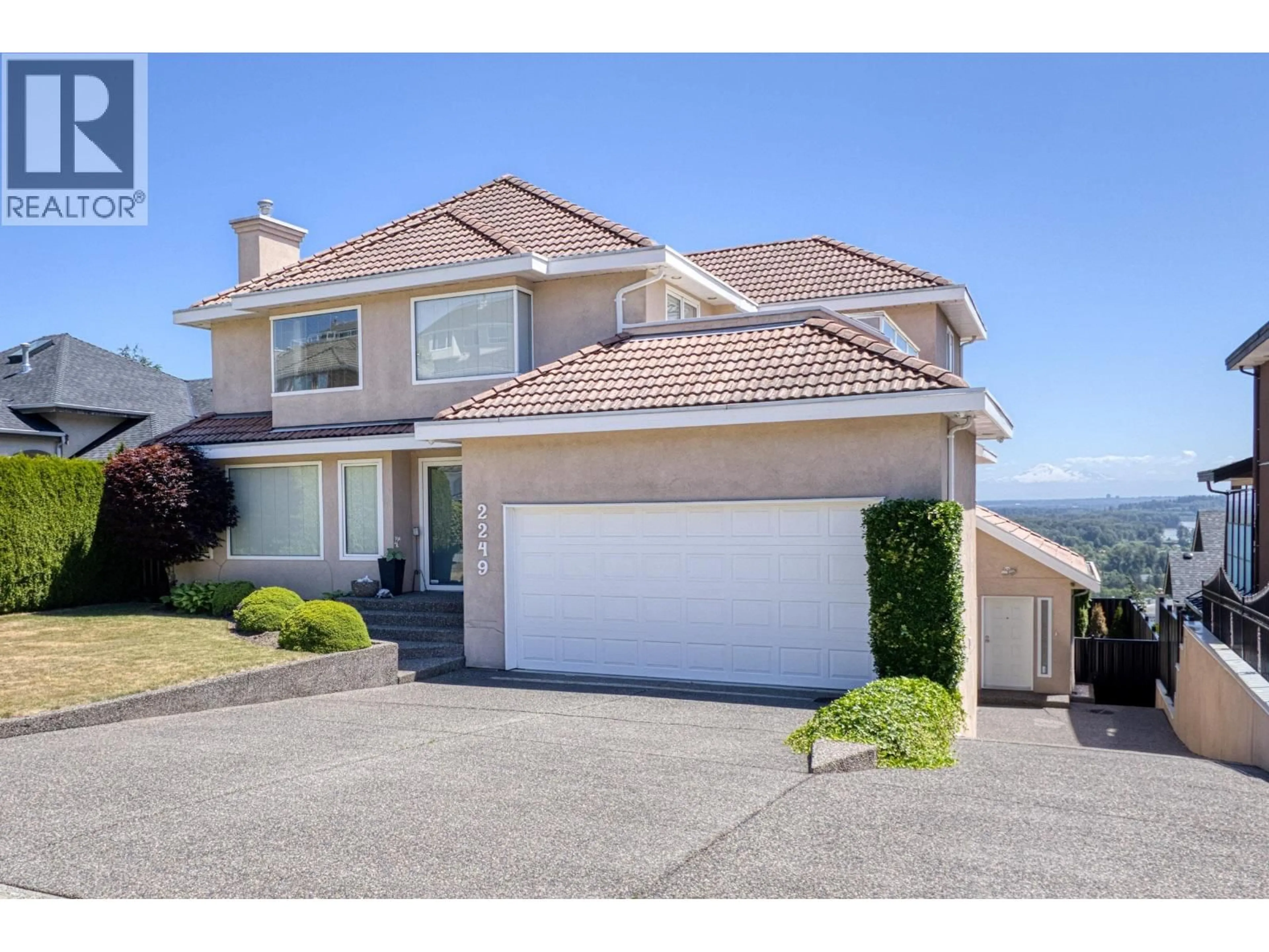 A pic from outside/outdoor area/front of a property/back of a property/a pic from drone, street for 2249 SICAMOUS AVENUE, Coquitlam British Columbia V3K6R9