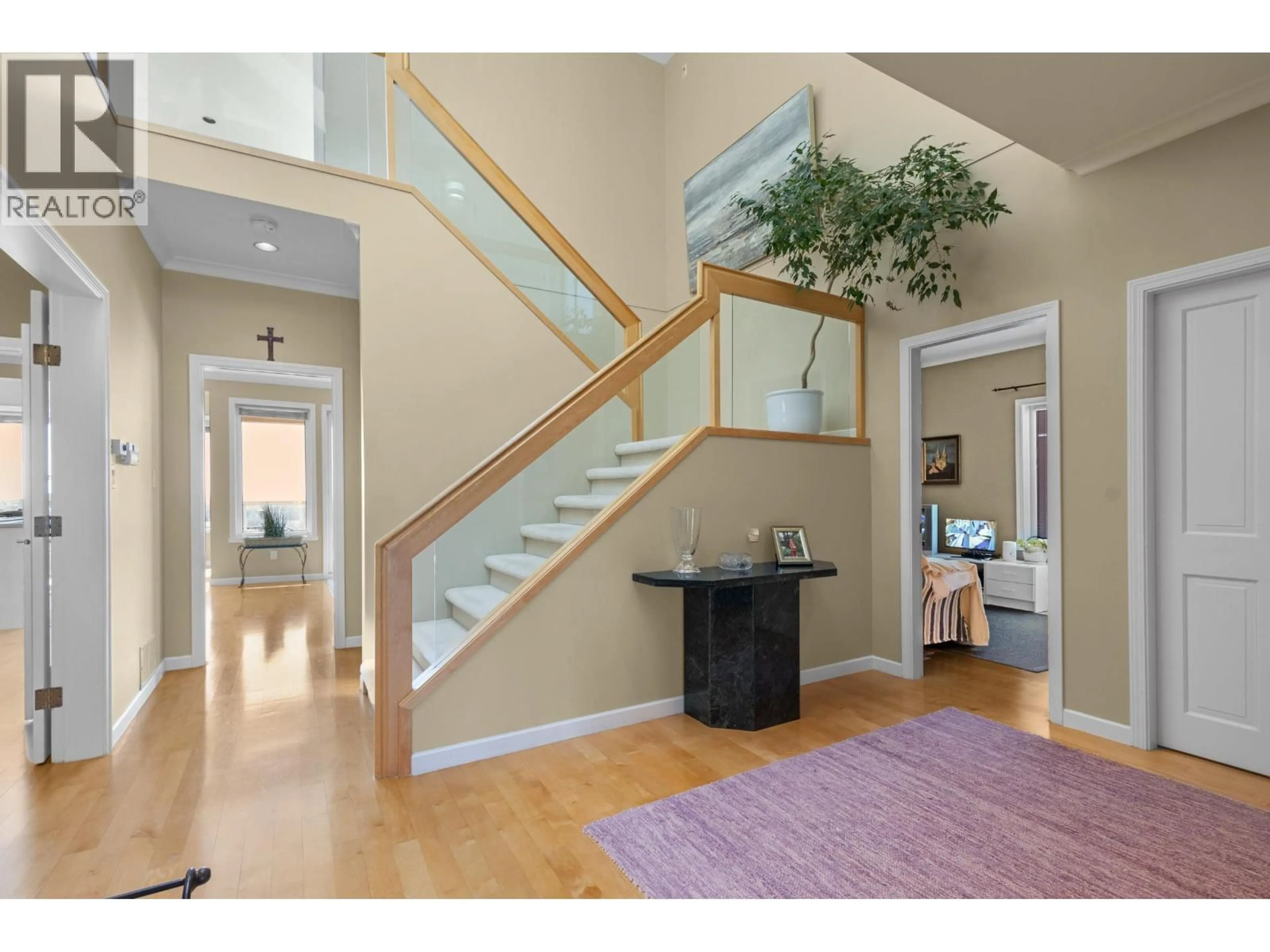 Indoor entryway for 2249 SICAMOUS AVENUE, Coquitlam British Columbia V3K6R9