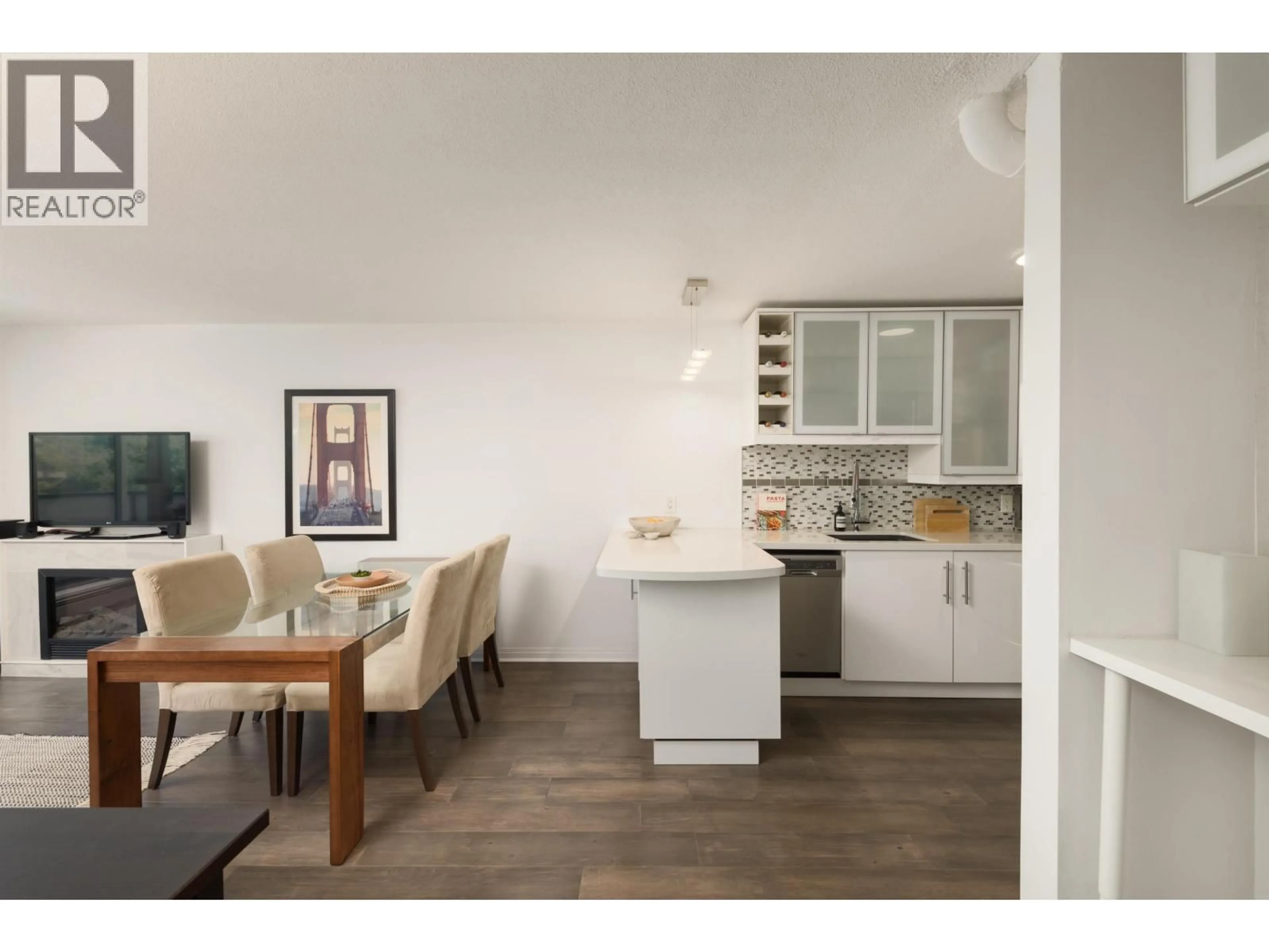 Open concept kitchen, unknown for 306 - 570 8TH AVENUE, Vancouver British Columbia V5T1S8