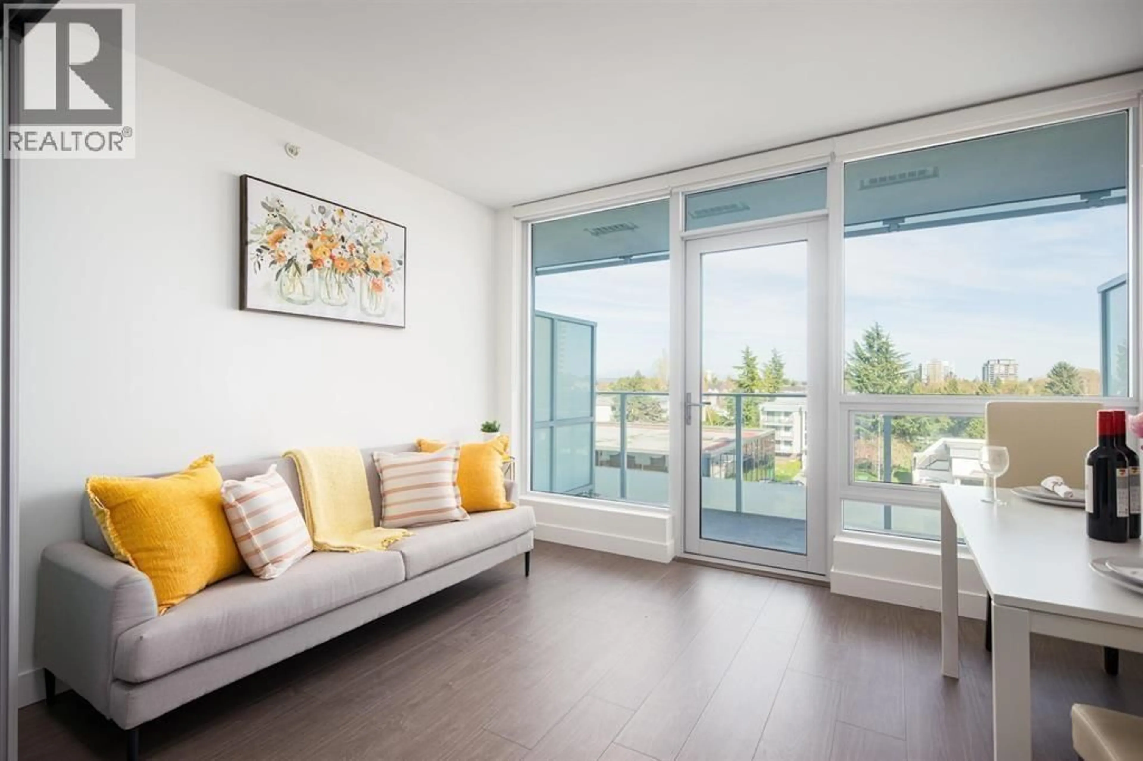 Living room with furniture, unknown for 525 - 8133 COOK ROAD, Richmond British Columbia V6Y0L7