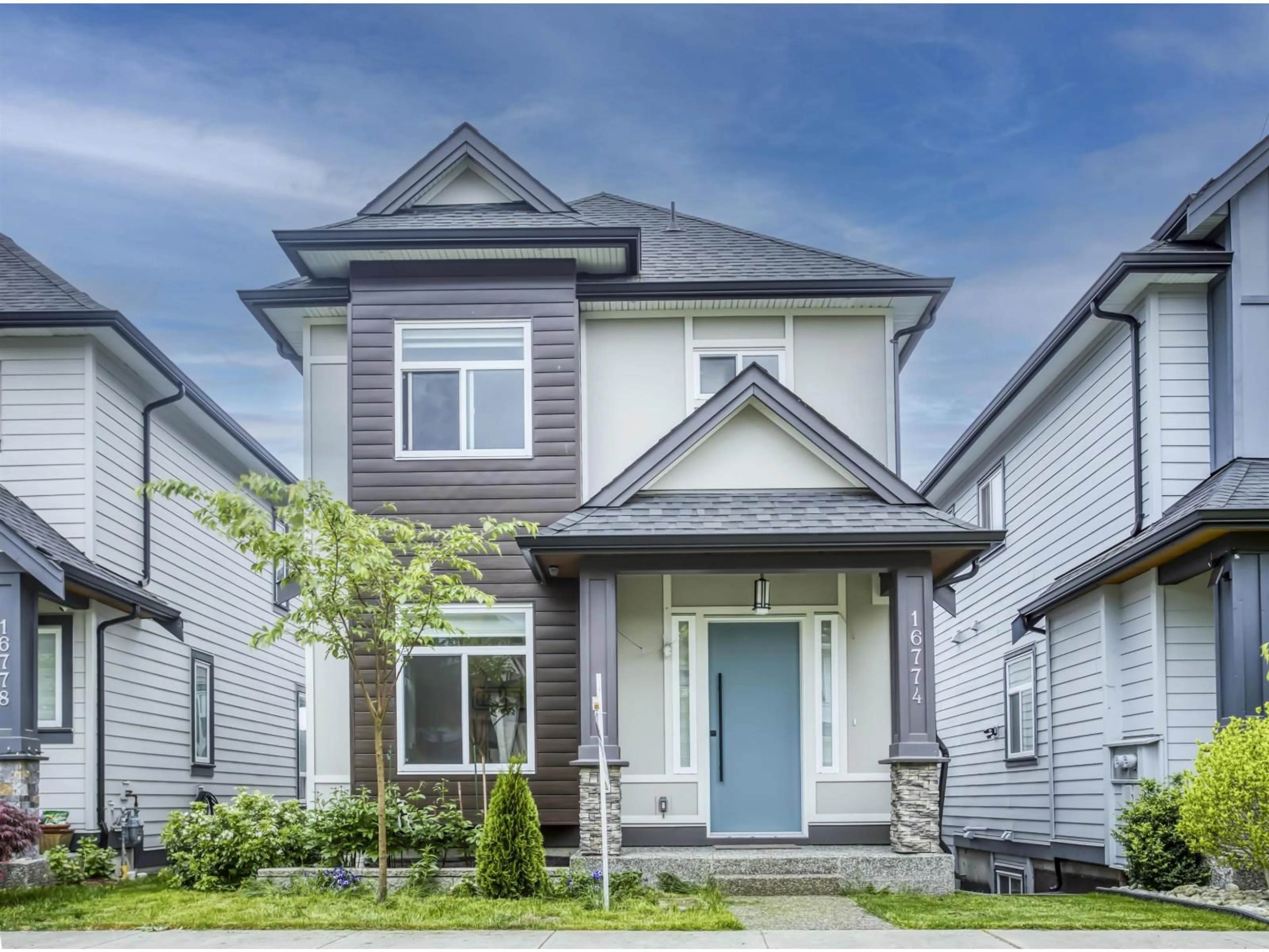 Home with vinyl exterior material, street for 16774 20A AVENUE, Surrey British Columbia V3Z9M9