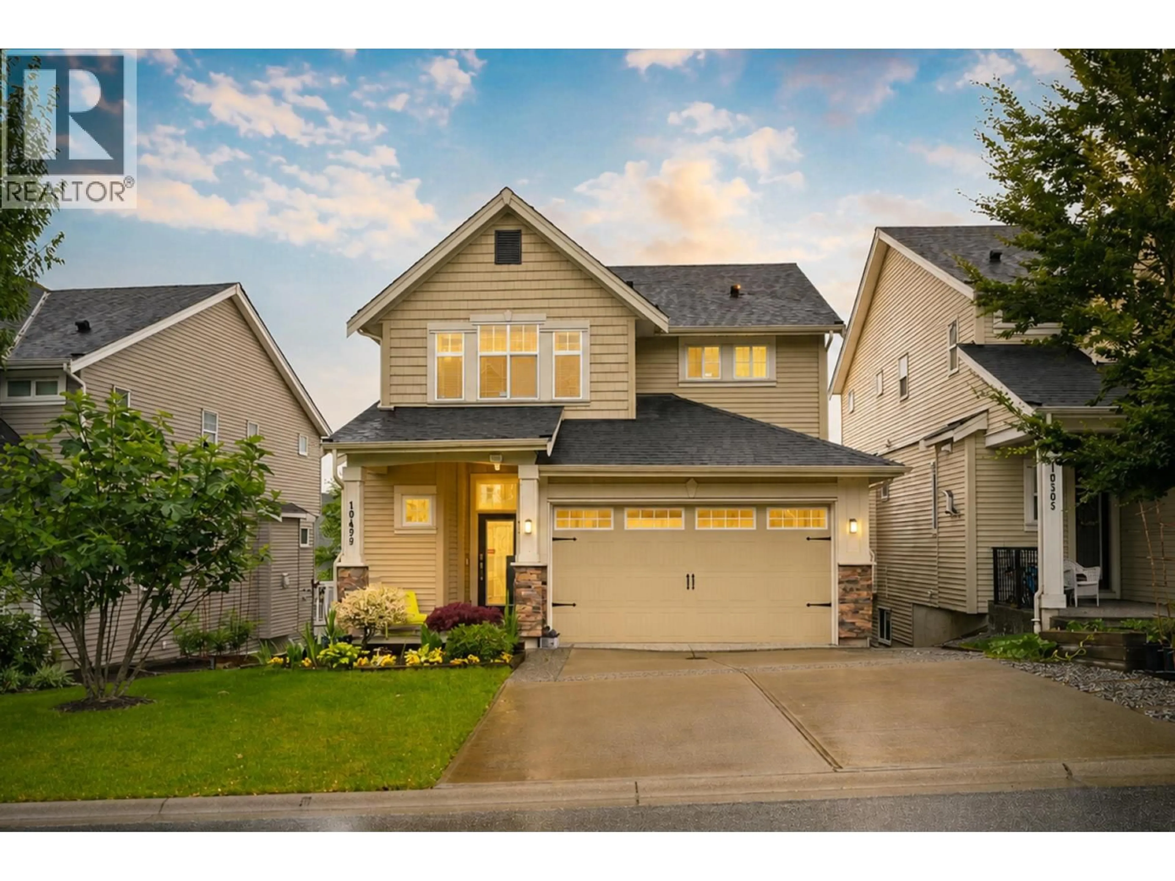 Home with vinyl exterior material, street for 10499 MCEACHERN STREET, Maple Ridge British Columbia V2W0H8