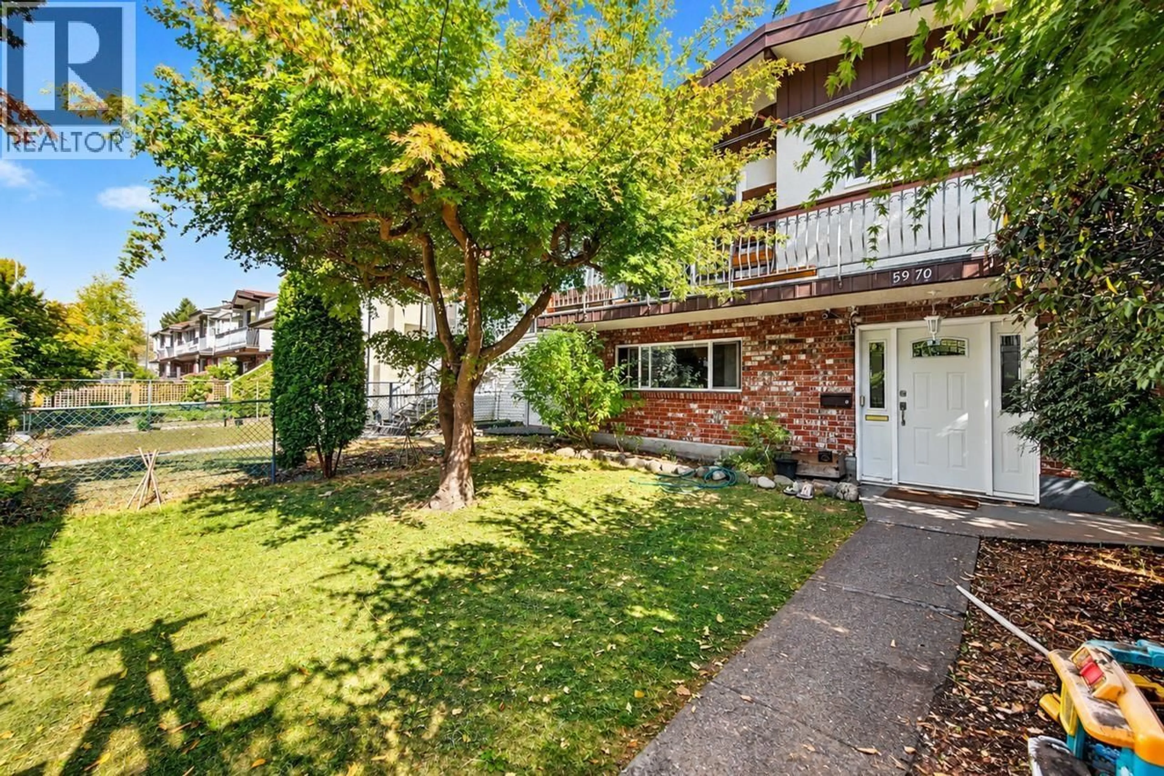 A pic from outside/outdoor area/front of a property/back of a property/a pic from drone, street for 5970 JOYCE STREET, Vancouver British Columbia V5R4J2