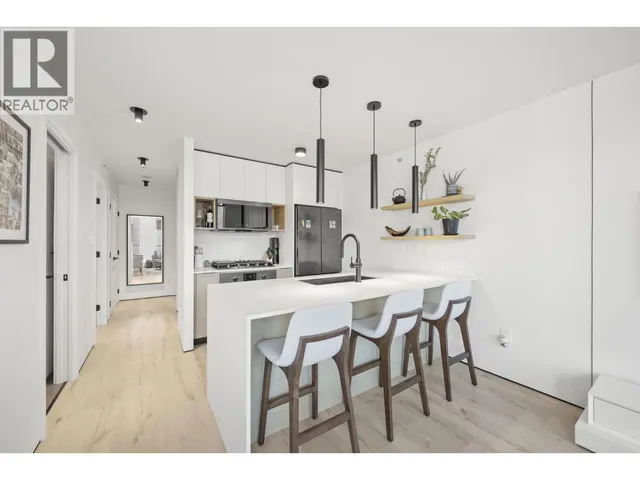 502 - 2979 GLEN DRIVE, Coquitlam 3