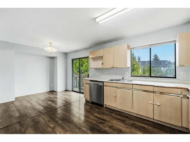 7258 140A STREET, Surrey 3