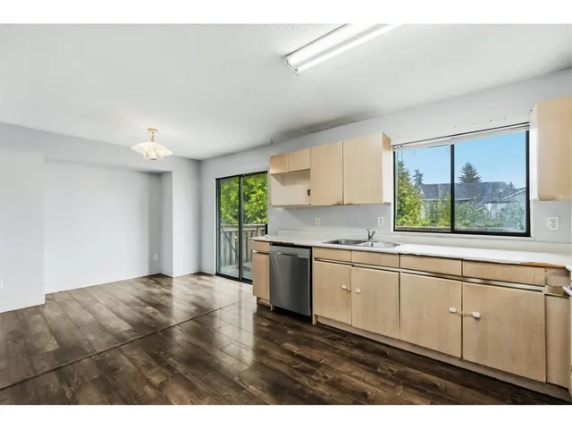 7258 140A STREET, Surrey 4