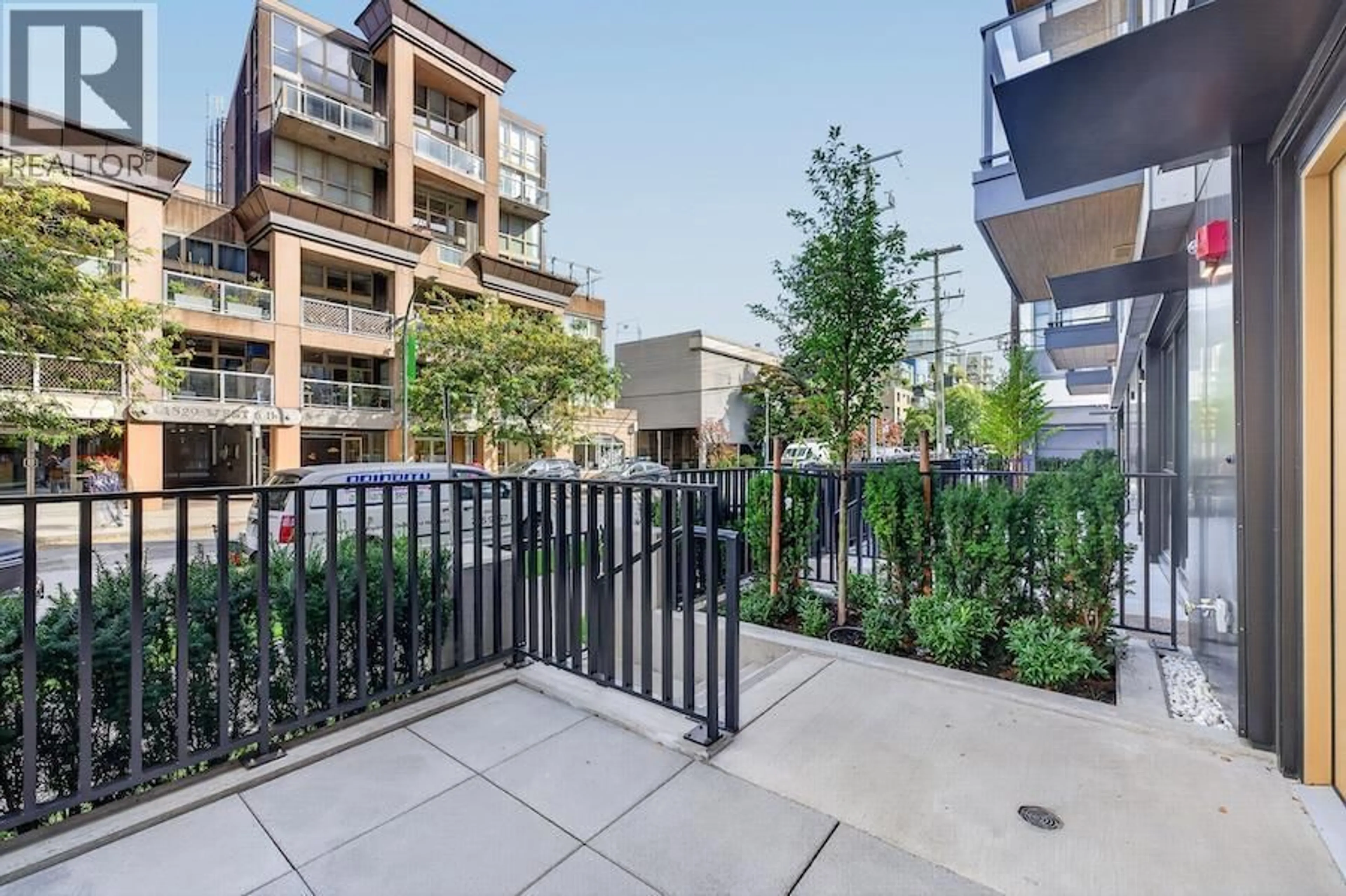 Patio, street for 1528 6TH AVENUE, Vancouver British Columbia V6J0J9