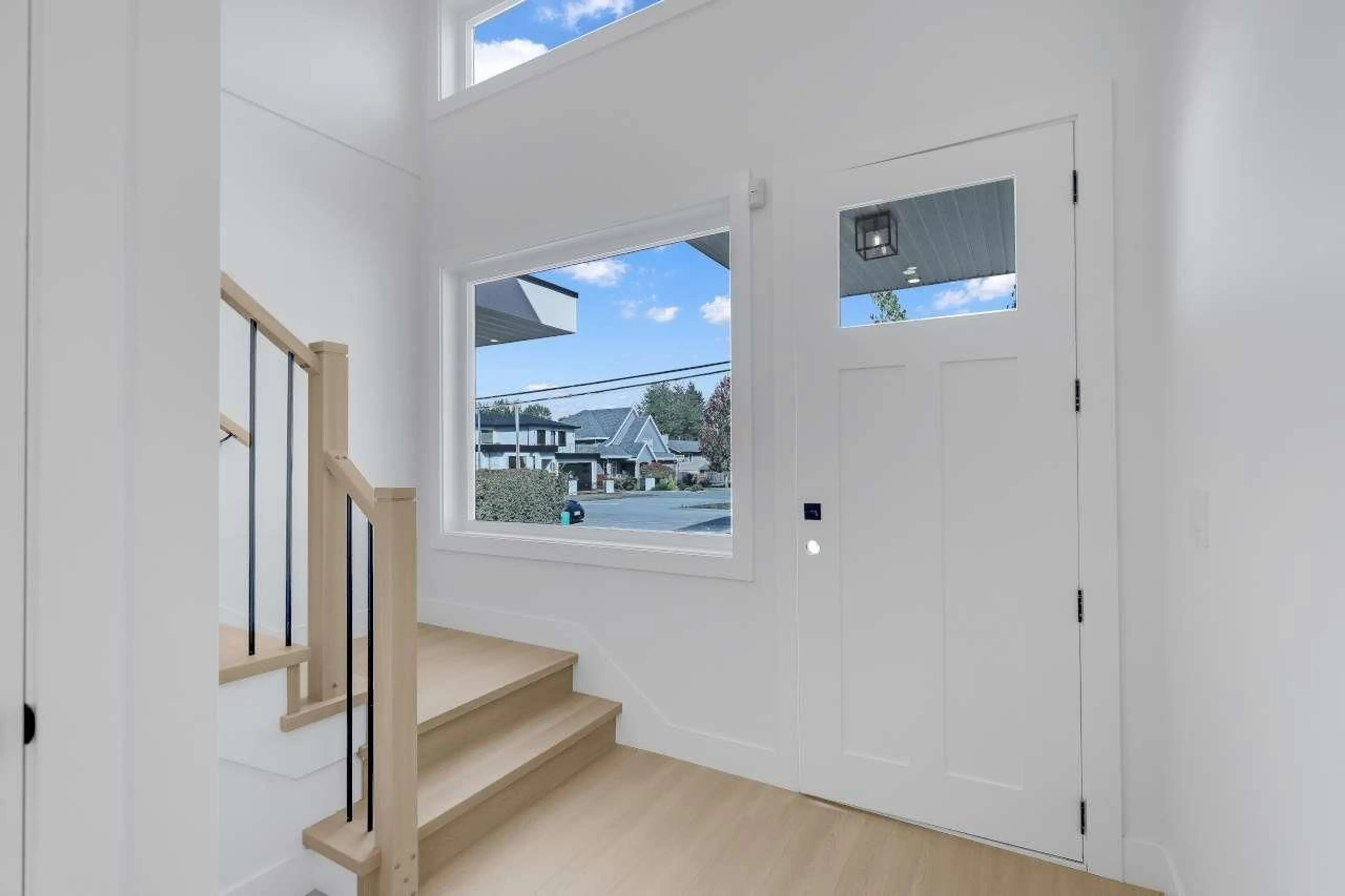 Indoor entryway for 9498 118 STREET, Delta British Columbia V4C6J3