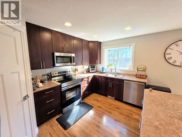 2870 GREENFOREST CRESCENT, Prince George 3