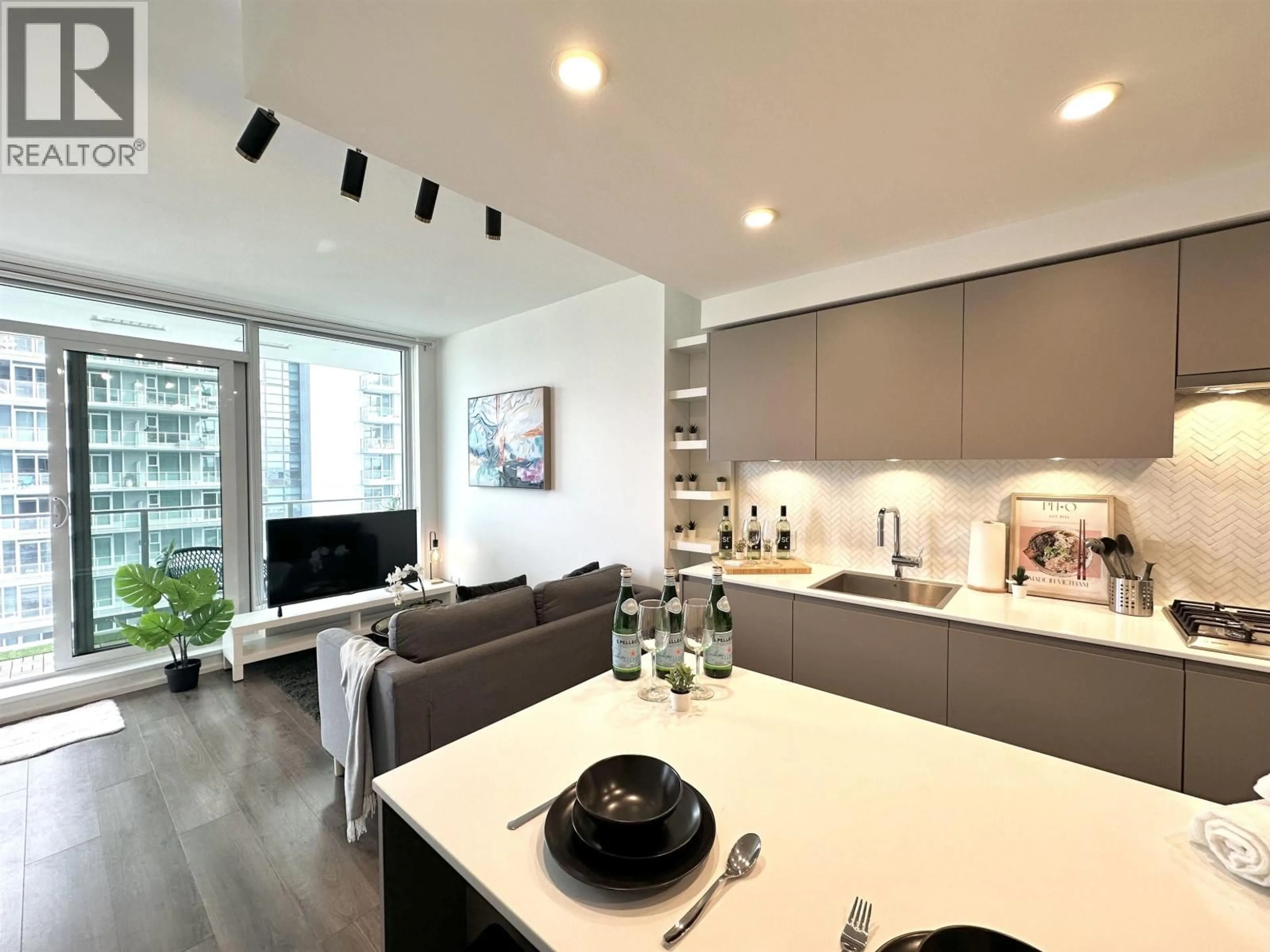 Open concept kitchen, unknown for 2511 - 3833 EVERGREEN PLACE, Burnaby British Columbia V3J0M2
