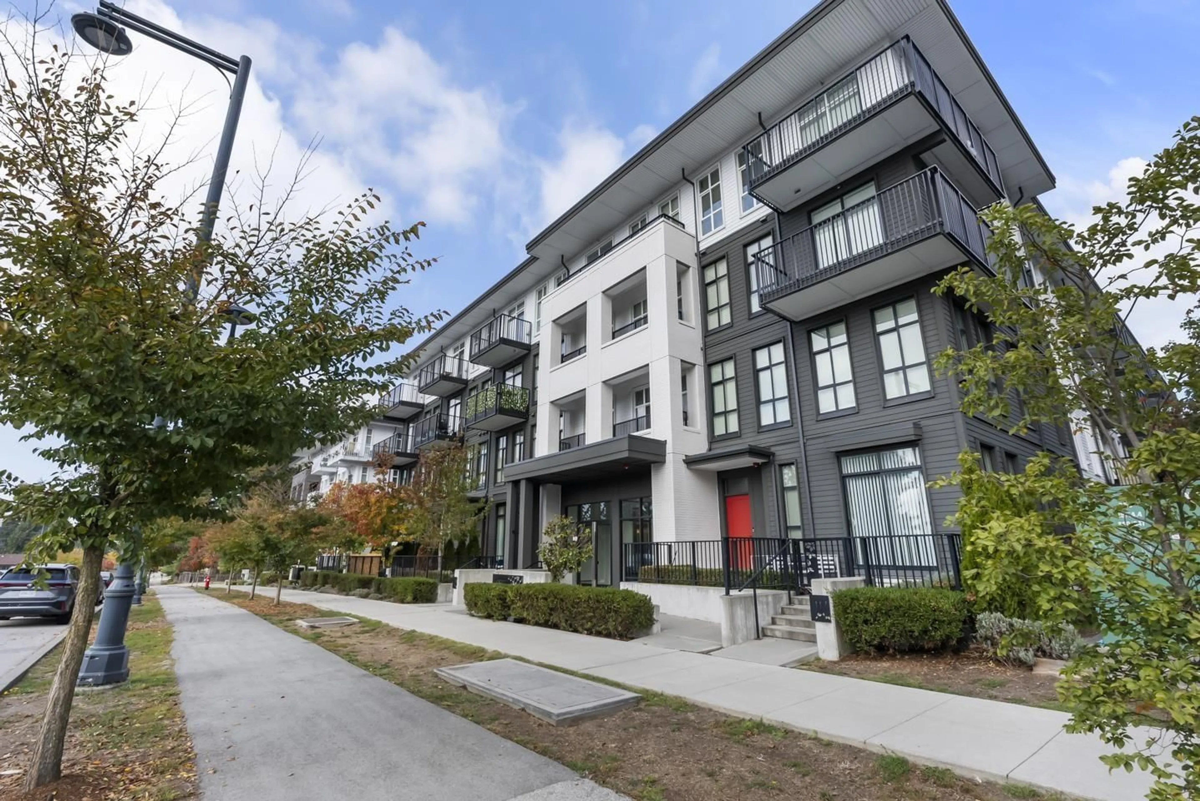 Patio, street for 216 - 13933 105 BOULEVARD, Surrey British Columbia V3T0R6