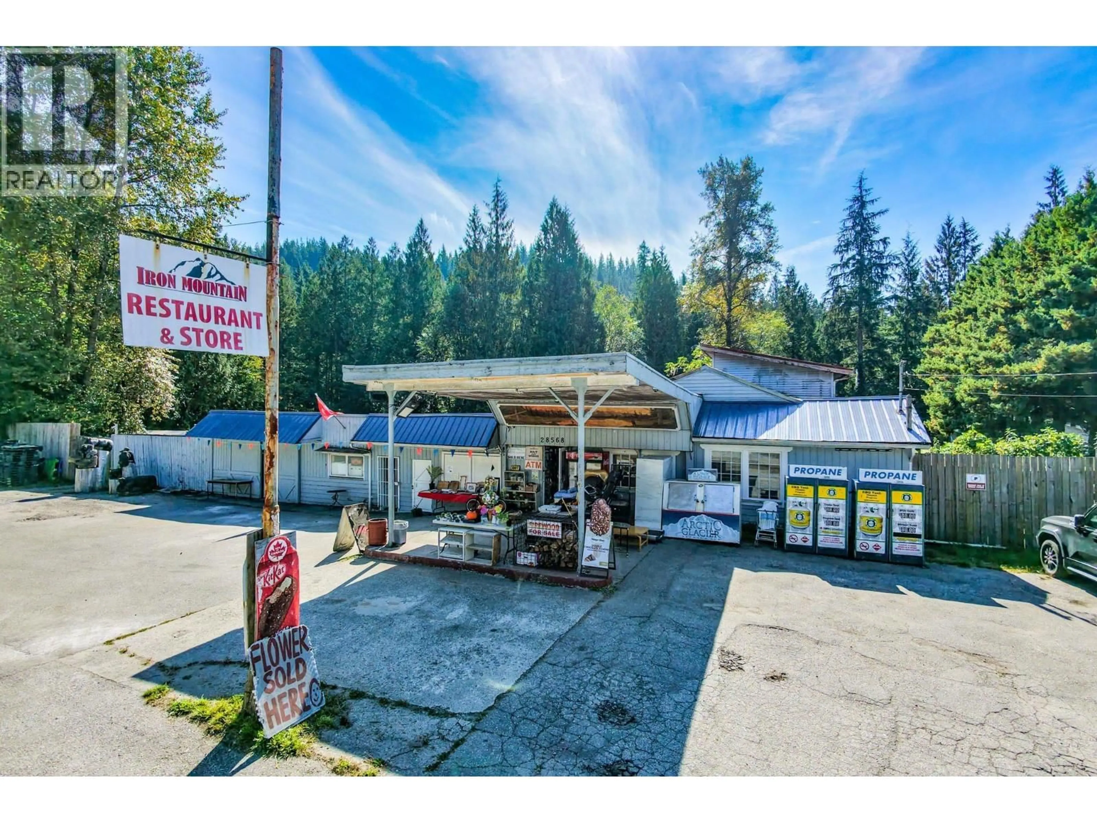 A pic from outside/outdoor area/front of a property/back of a property/a pic from drone, unknown for 28588 DEWDNEY TRUNK ROAD, Maple Ridge British Columbia V2W1M1