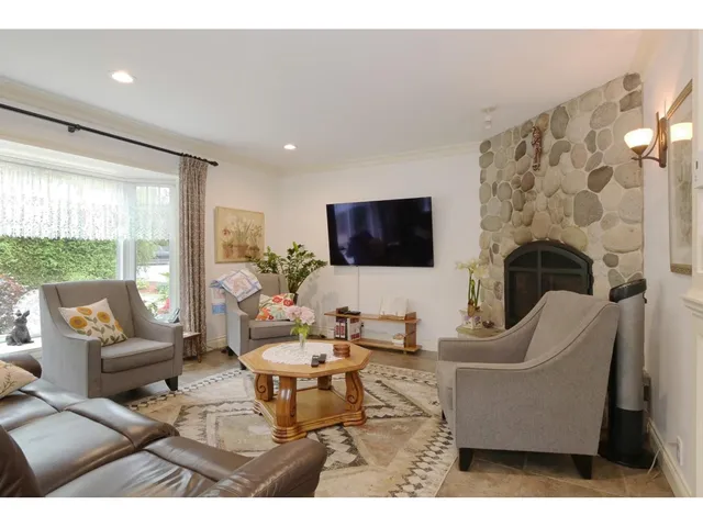21770 40 AVENUE, Langley 2