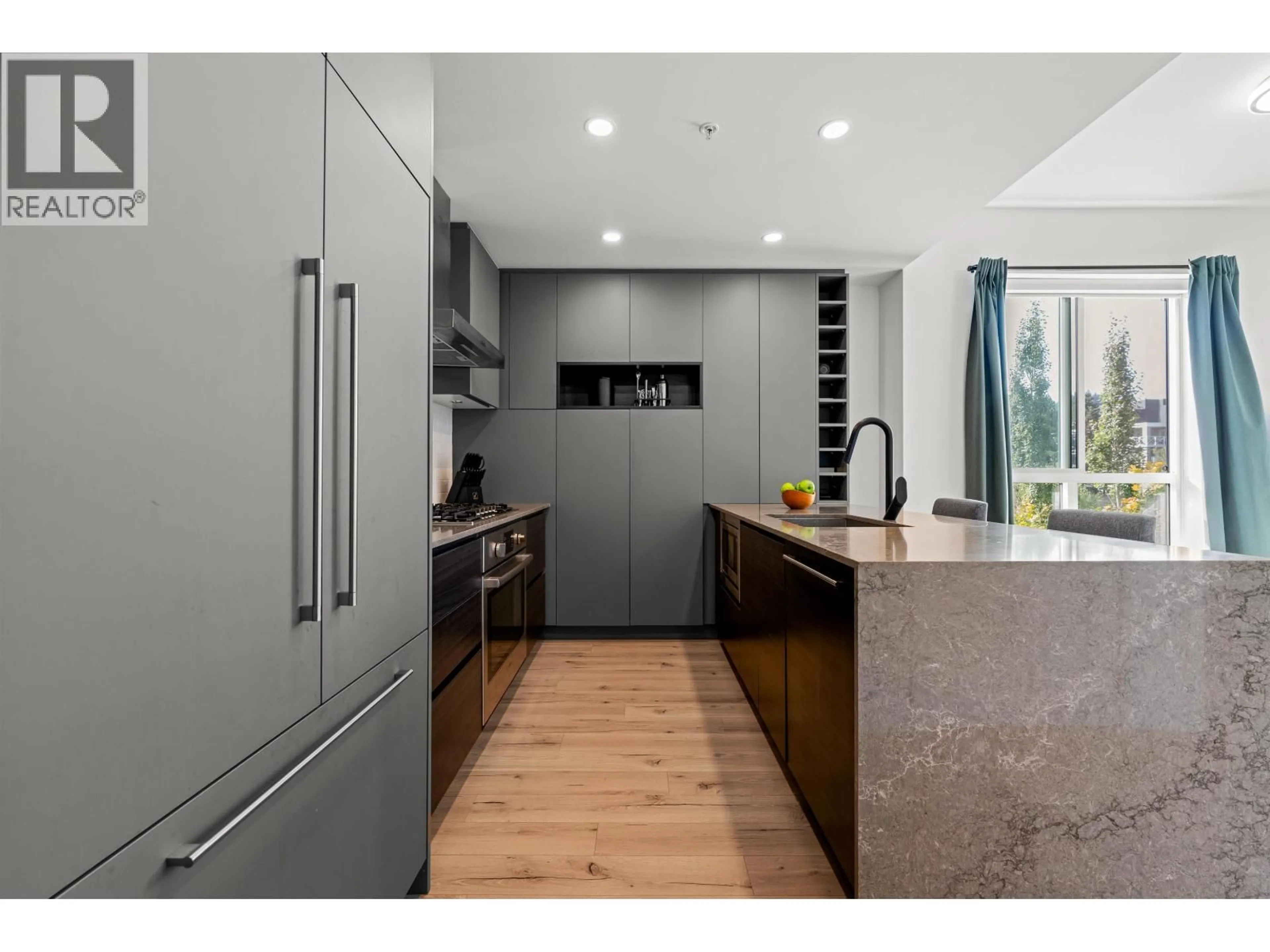 Contemporary kitchen, unknown for 336 - 55 KLAHANIE DRIVE, Port Moody British Columbia V3H0M9