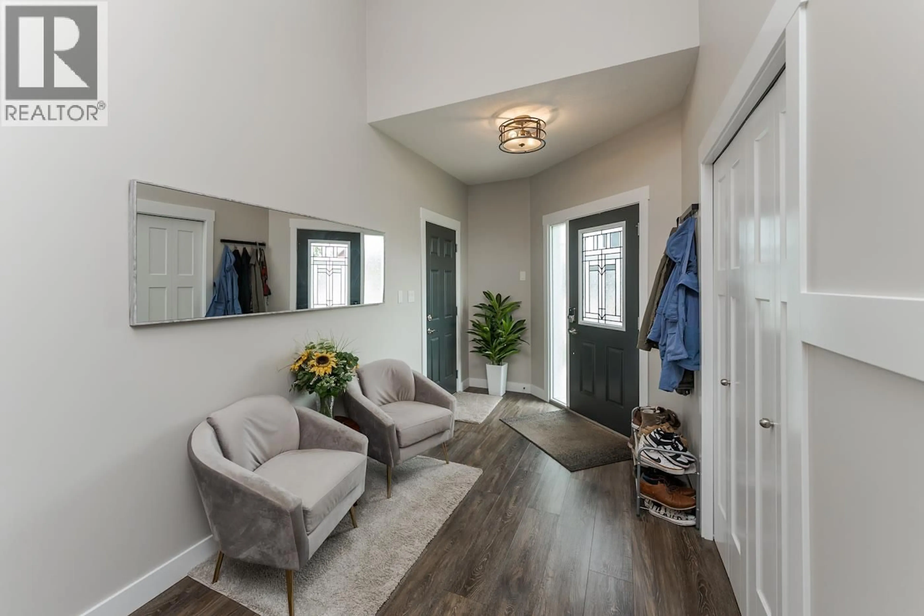 Indoor entryway for 5355 WOODVALLEY DRIVE, Prince George British Columbia V2K5A6