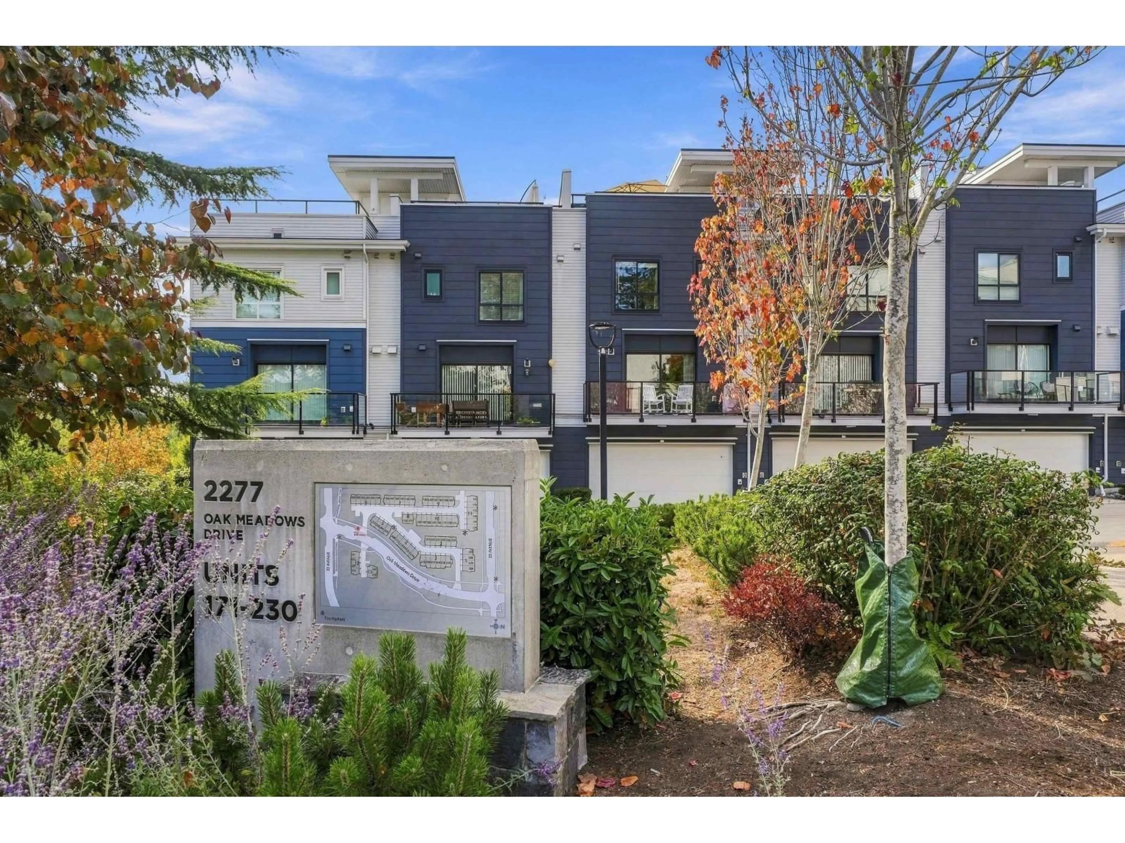 A pic from outside/outdoor area/front of a property/back of a property/a pic from drone, street for 202 - 2277 OAK MEADOWS DRIVE, Surrey British Columbia V3Z0W6
