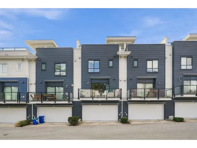 202 - 2277 OAK MEADOWS DRIVE, Surrey 2