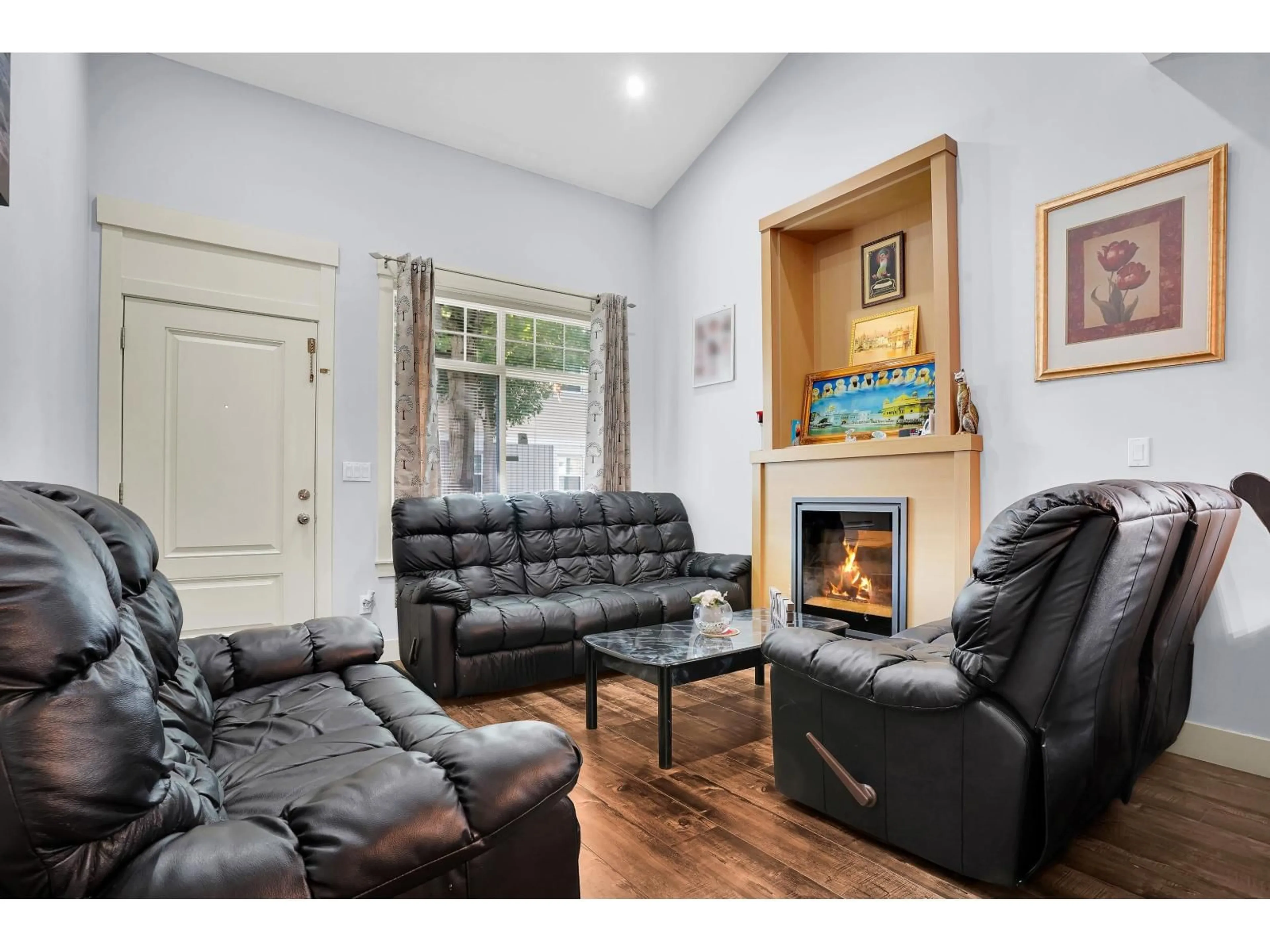 Living room with furniture, unknown for 7 - 30748 CARDINAL AVENUE, Abbotsford British Columbia V2T0C1
