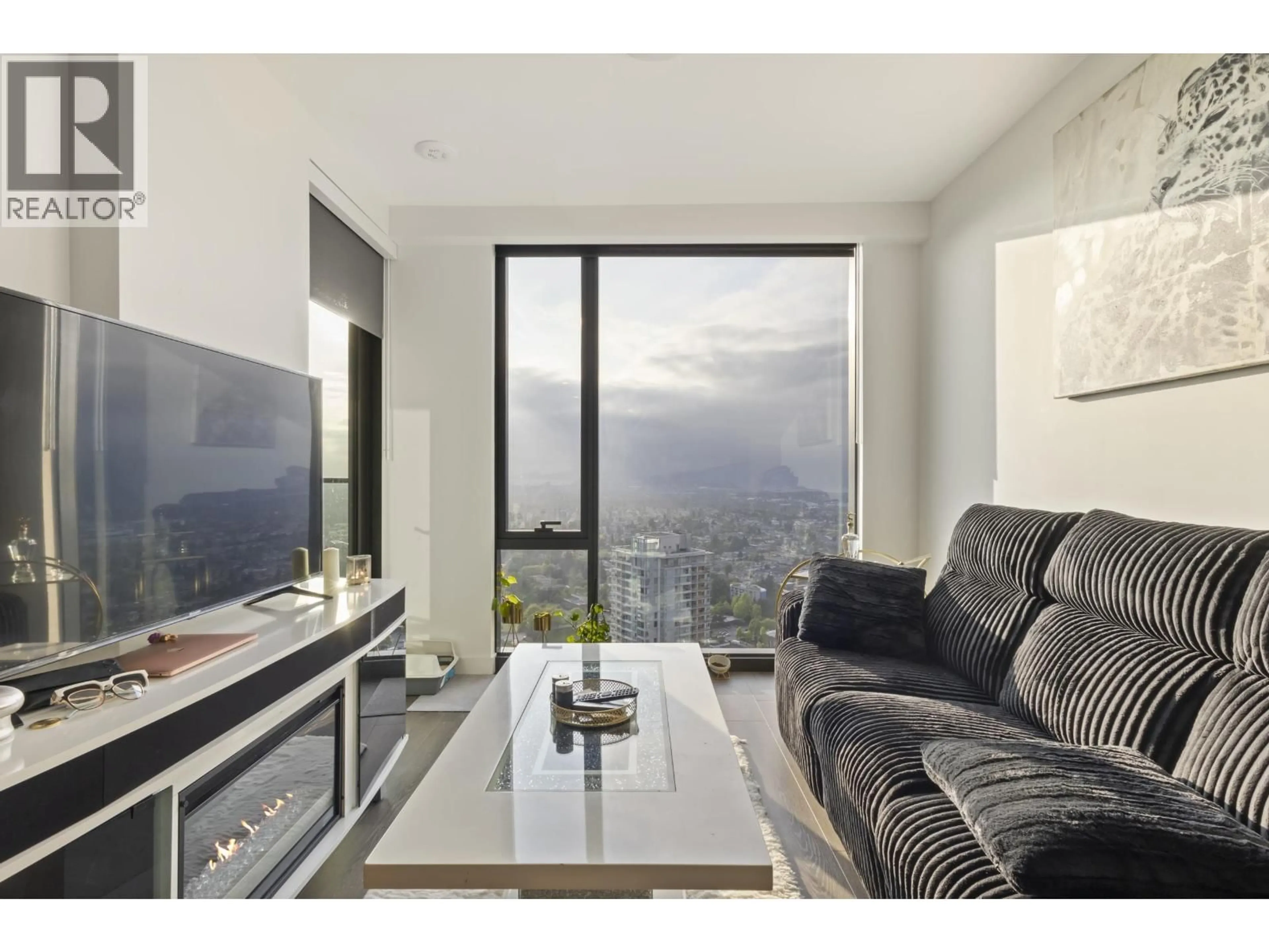 Living room with furniture, unknown for 3905 - 5987 WILSON AVENUE, Burnaby British Columbia V5H0L7