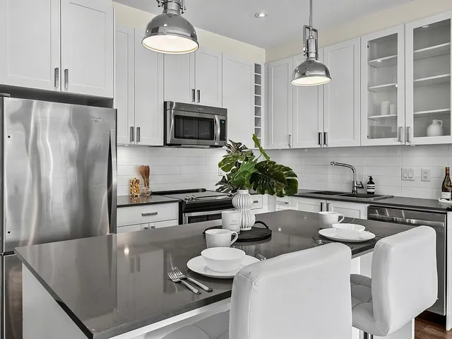 202 - 16398 64 AVENUE, Surrey 5