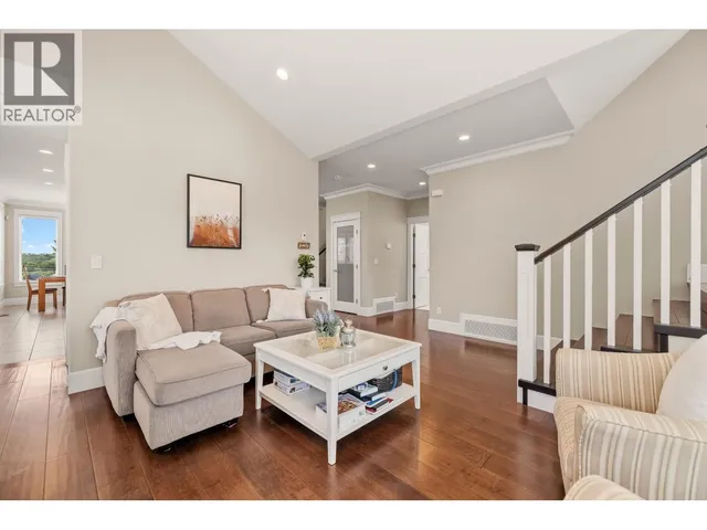 1712 NANAIMO STREET, New Westminster 5