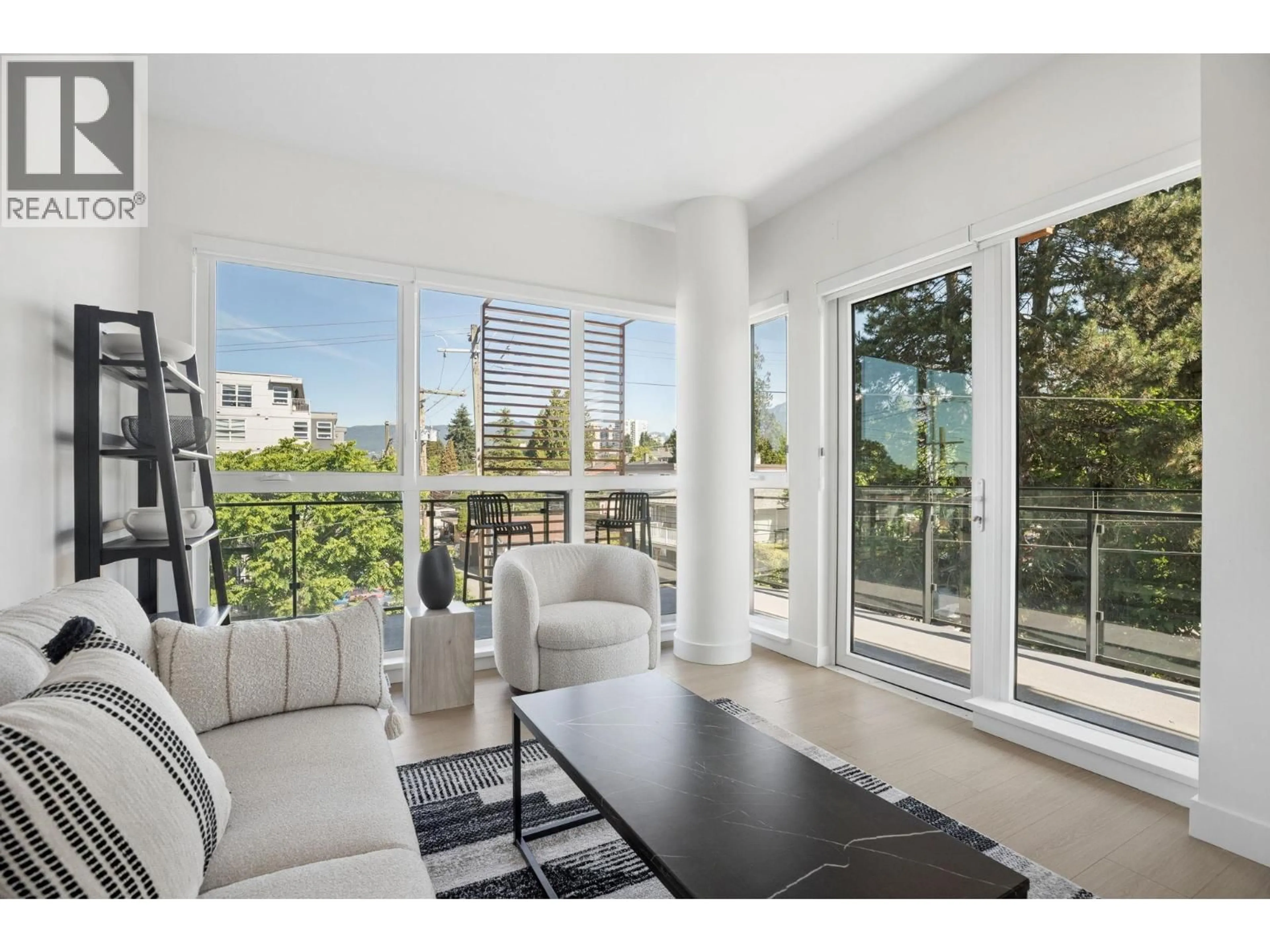 A pic of a room for 321 - 422 3RD STREET, North Vancouver British Columbia V7L0K1